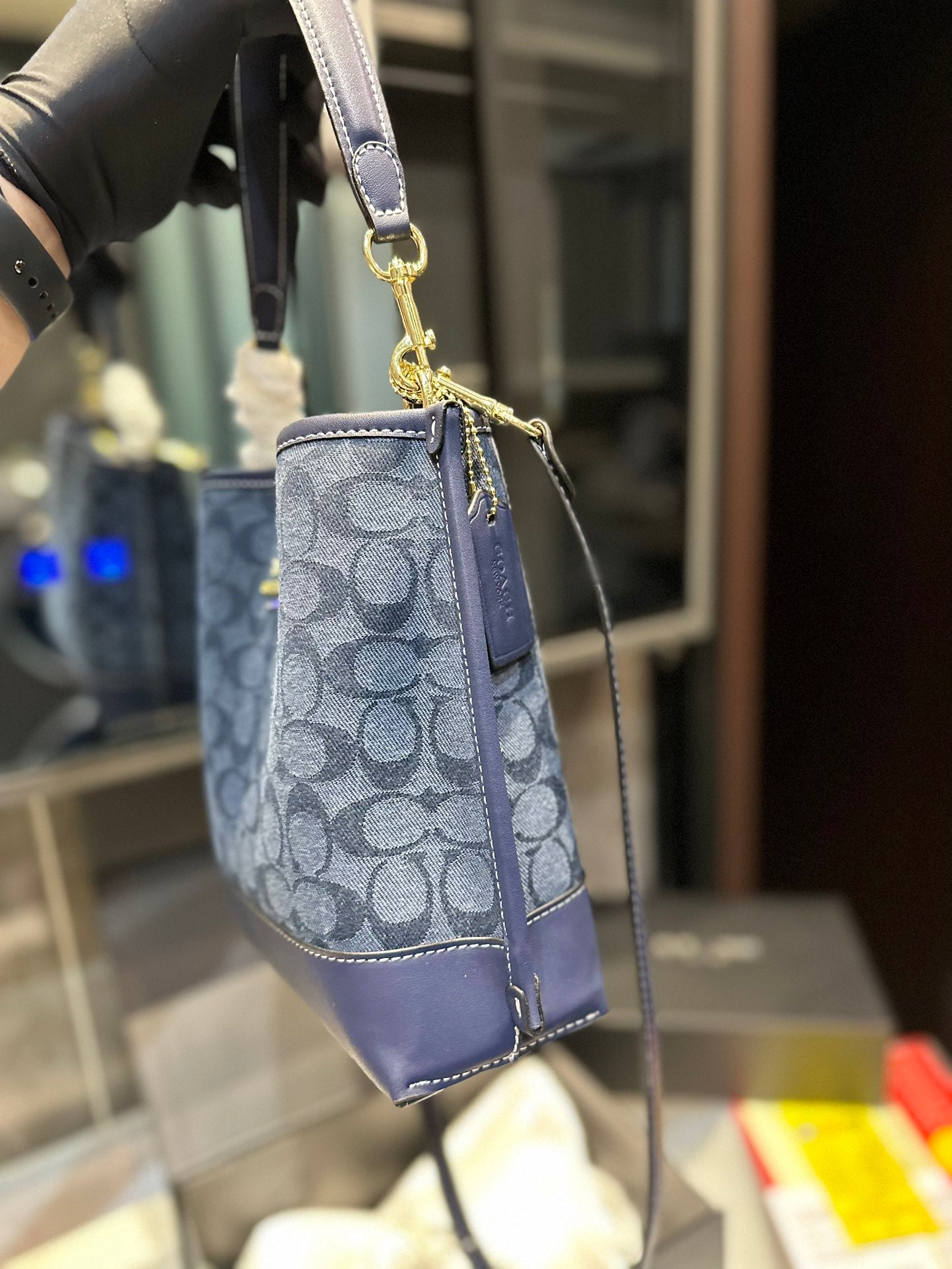 Co-BAG159