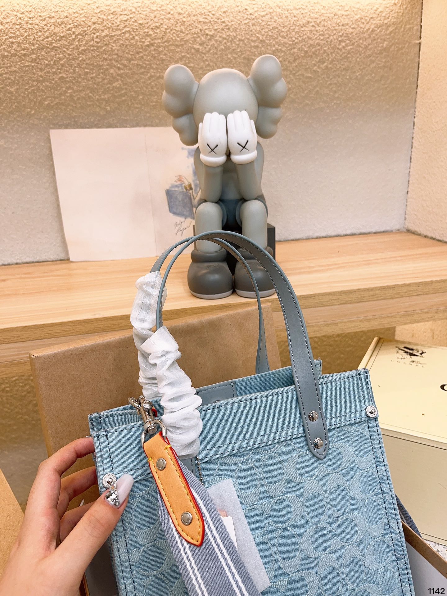 Co-BAG164