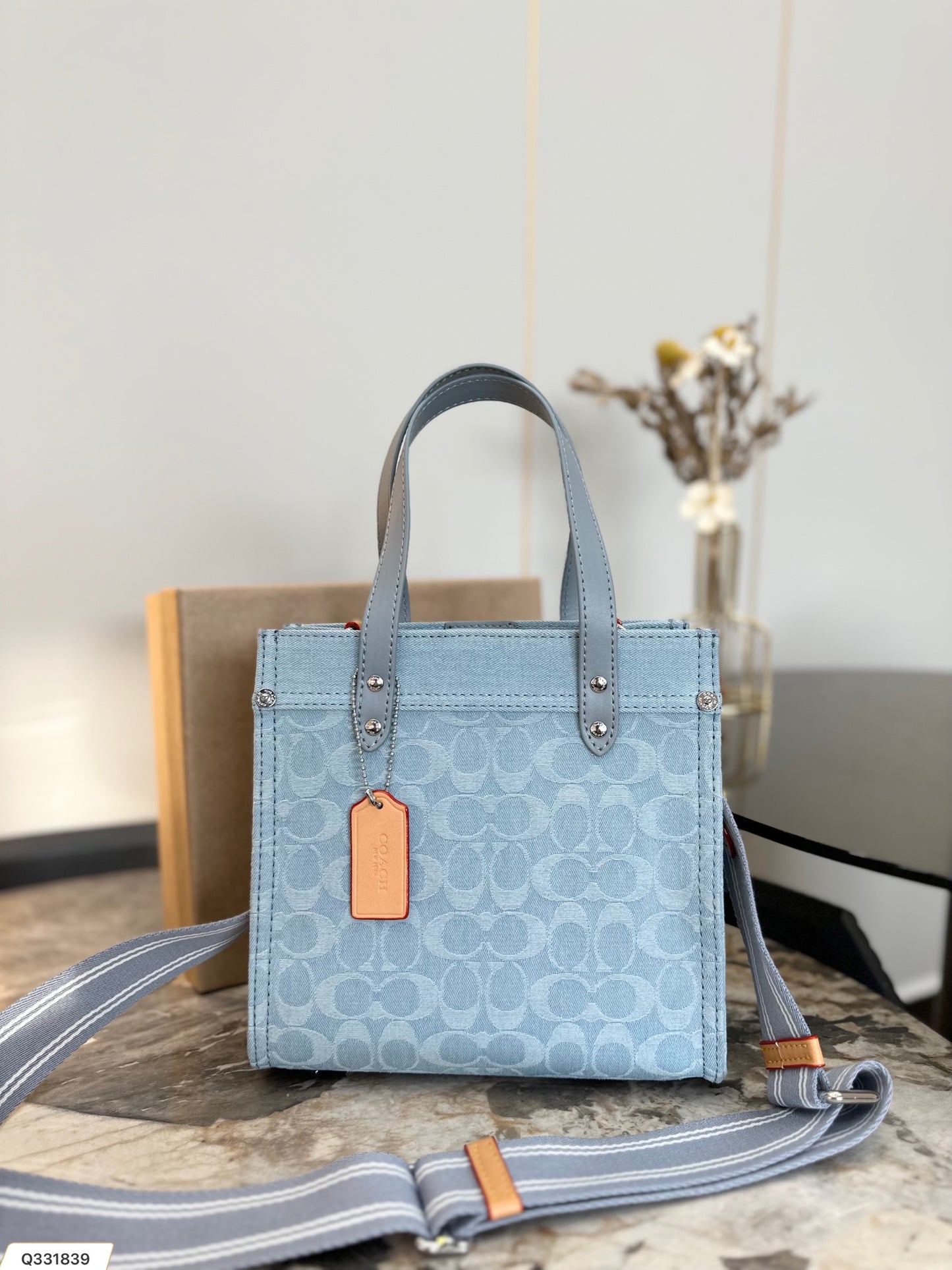 Co-BAG167
