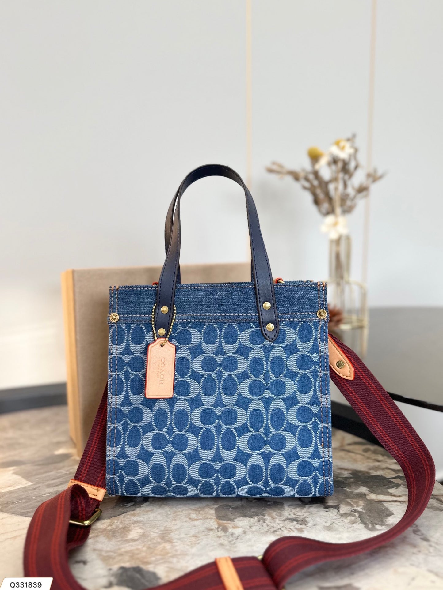 Co-BAG167