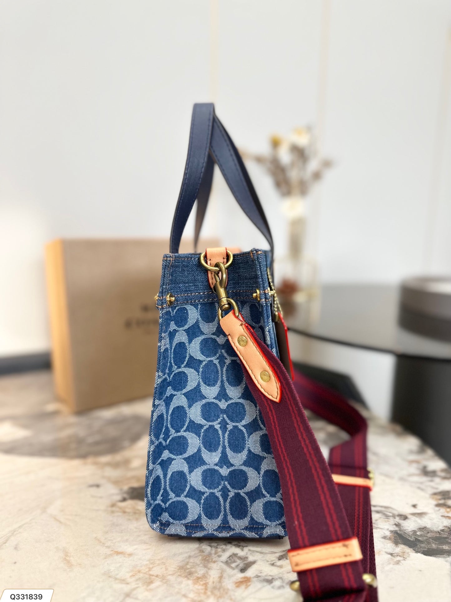 Co-BAG167