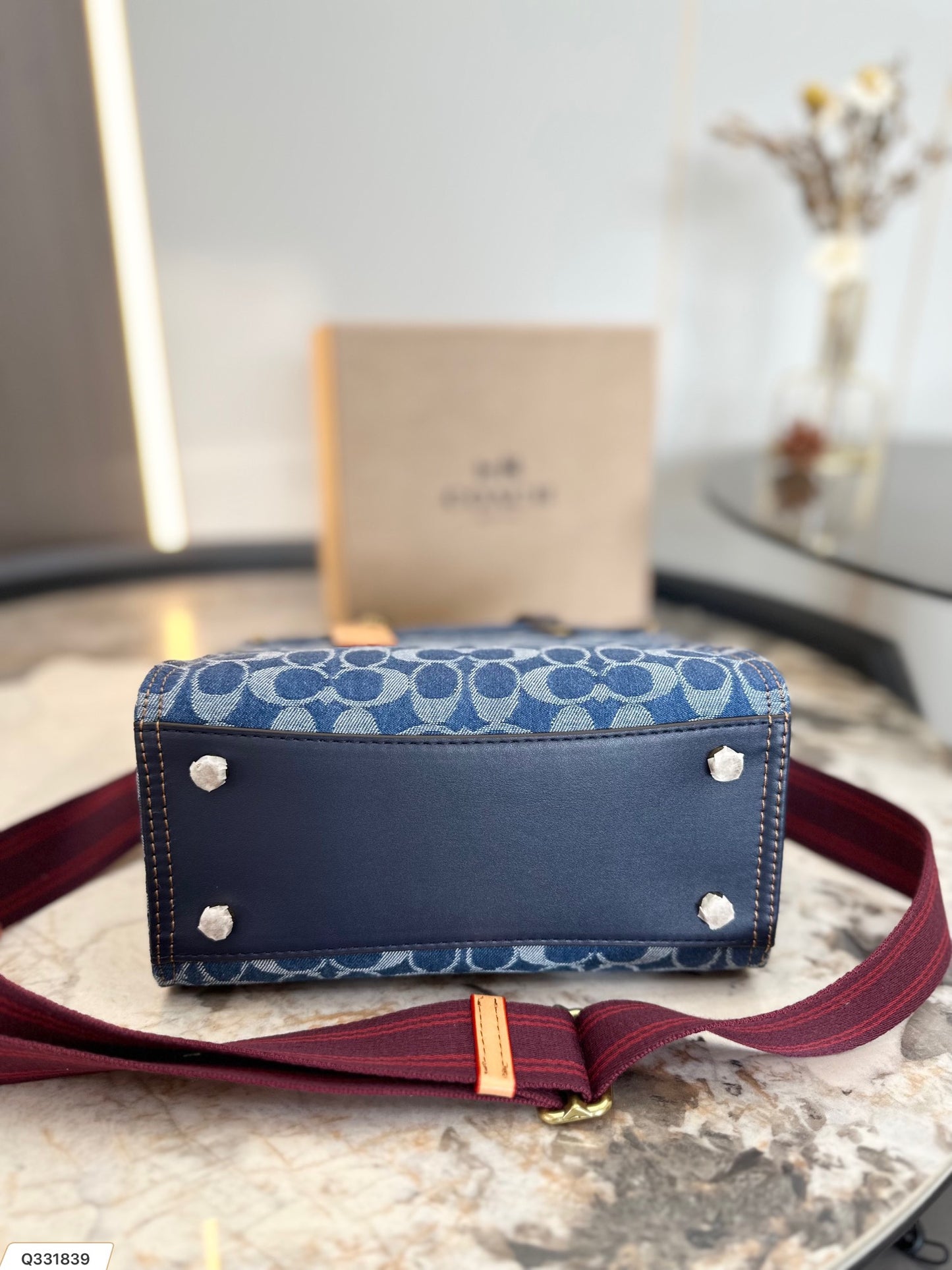 Co-BAG167