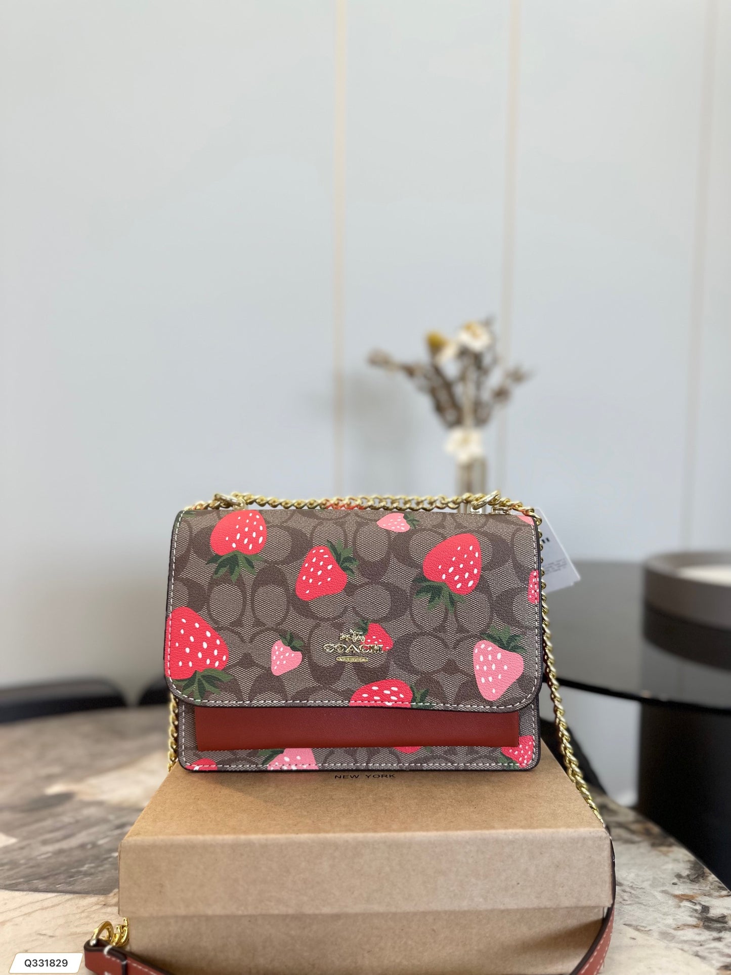 Co-BAG169