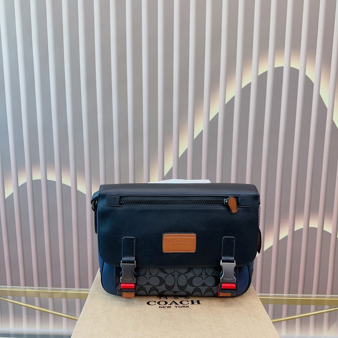 Co-BAG174