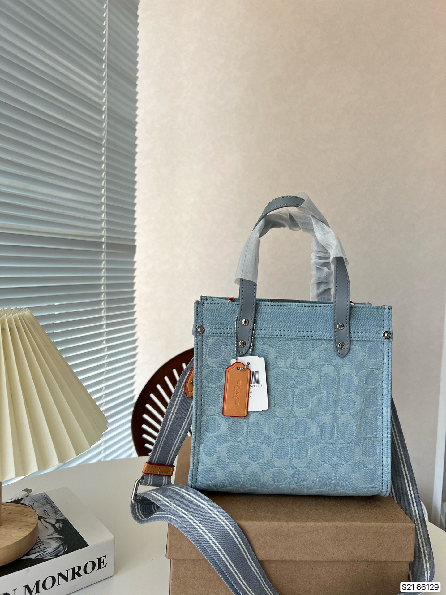 Co-BAG182