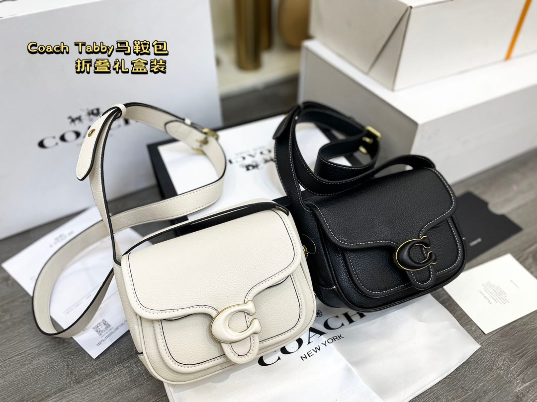 Co-BAG195
