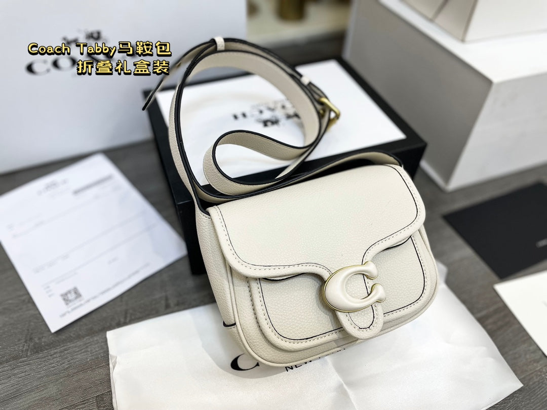 Co-BAG195