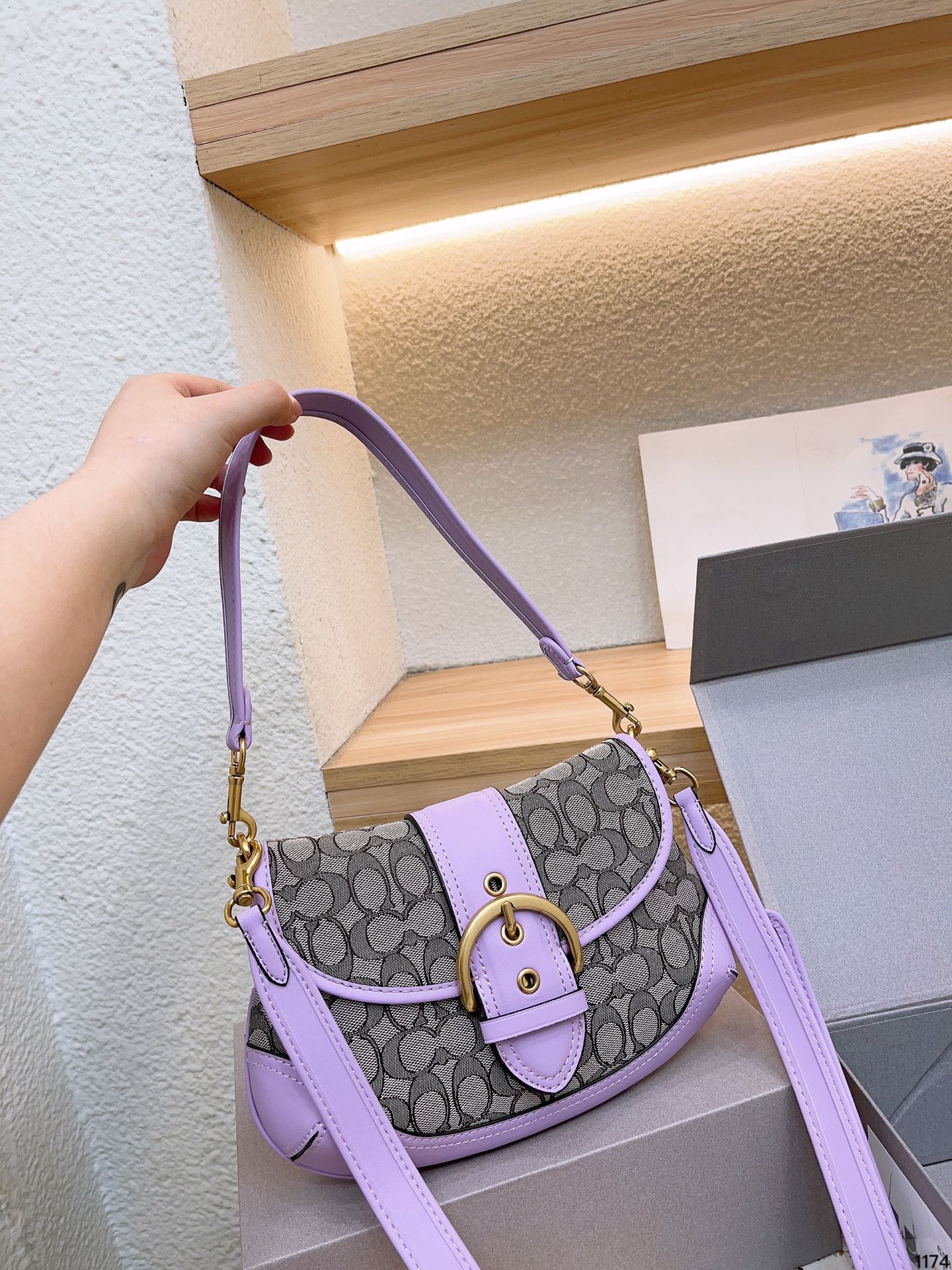 Co-BAG204