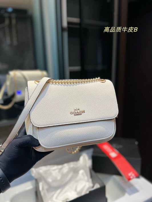 Co-BAG212