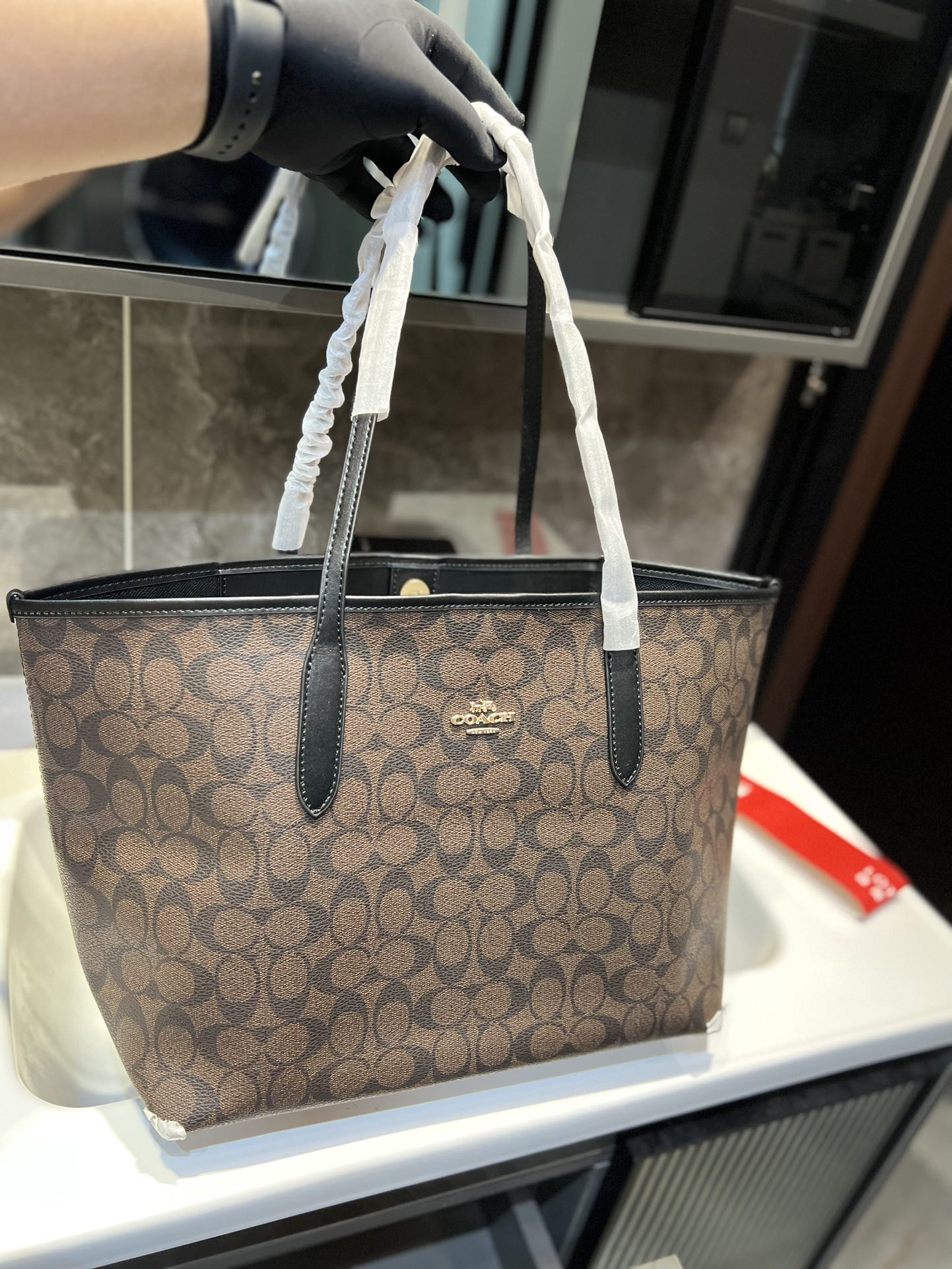 Co-BAG214