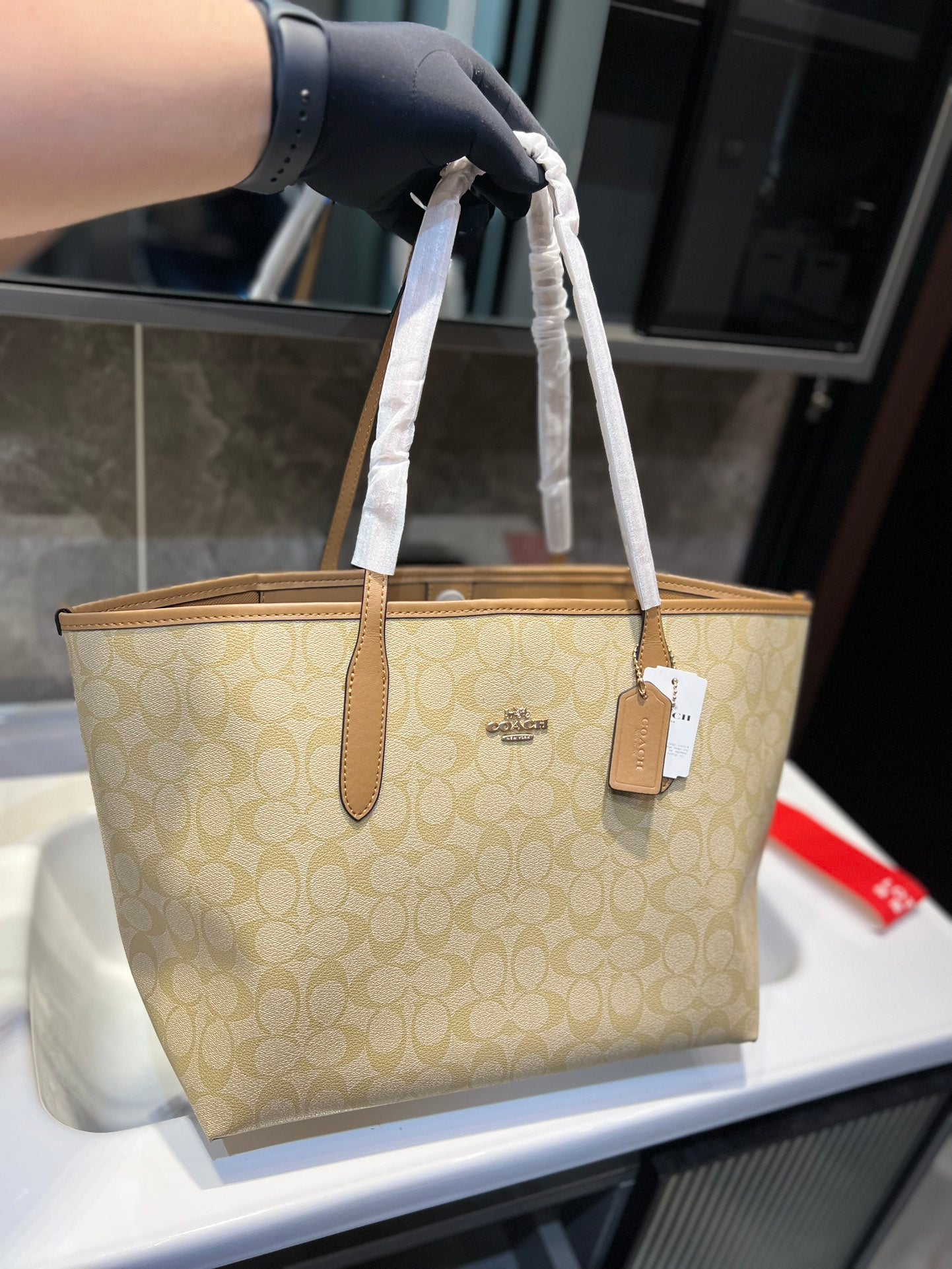 Co-BAG214