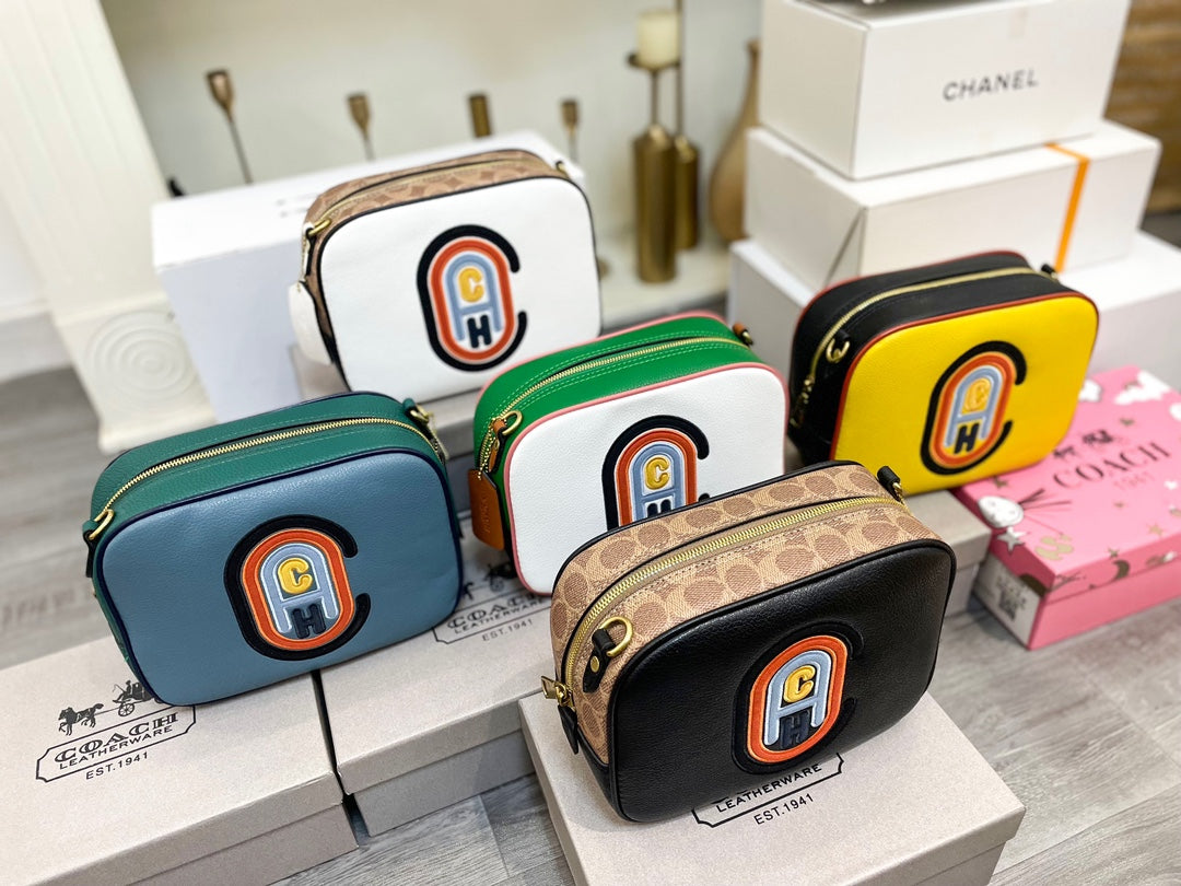 Co-BAG221