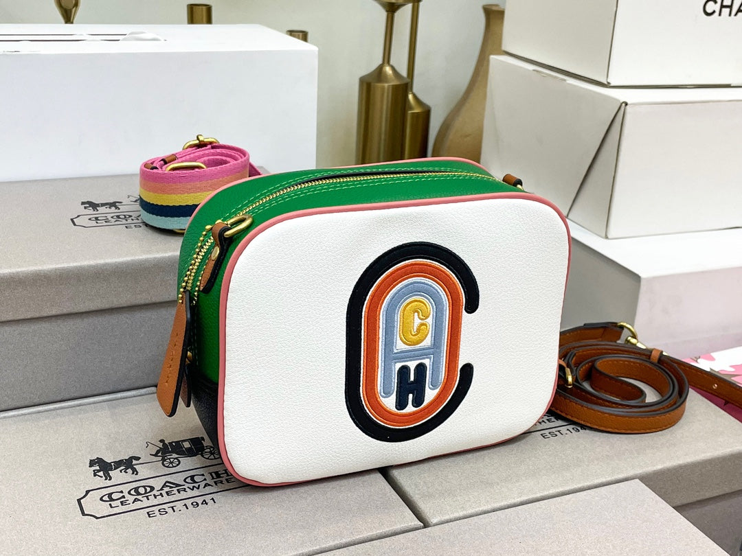 Co-BAG221