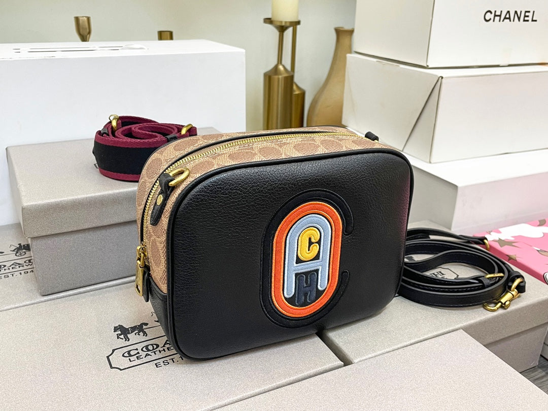 Co-BAG221