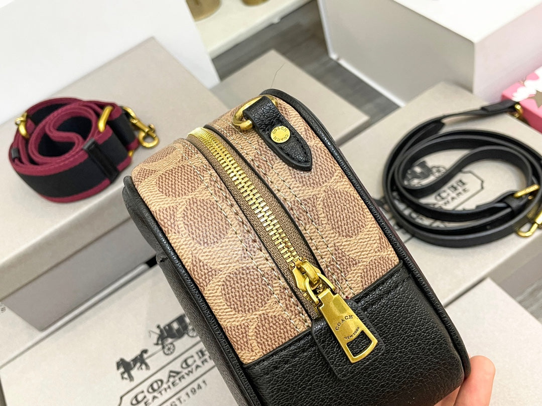 Co-BAG221
