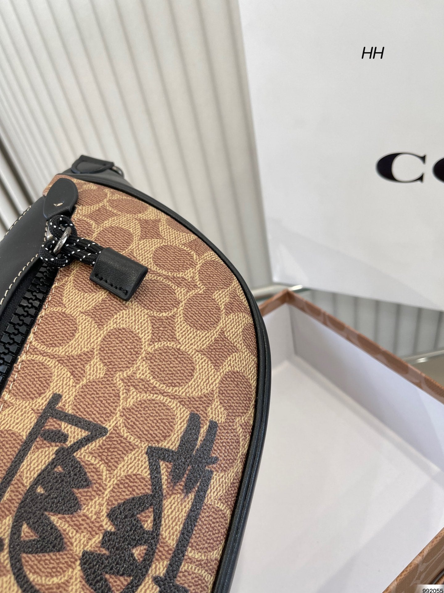 Co-BAG225
