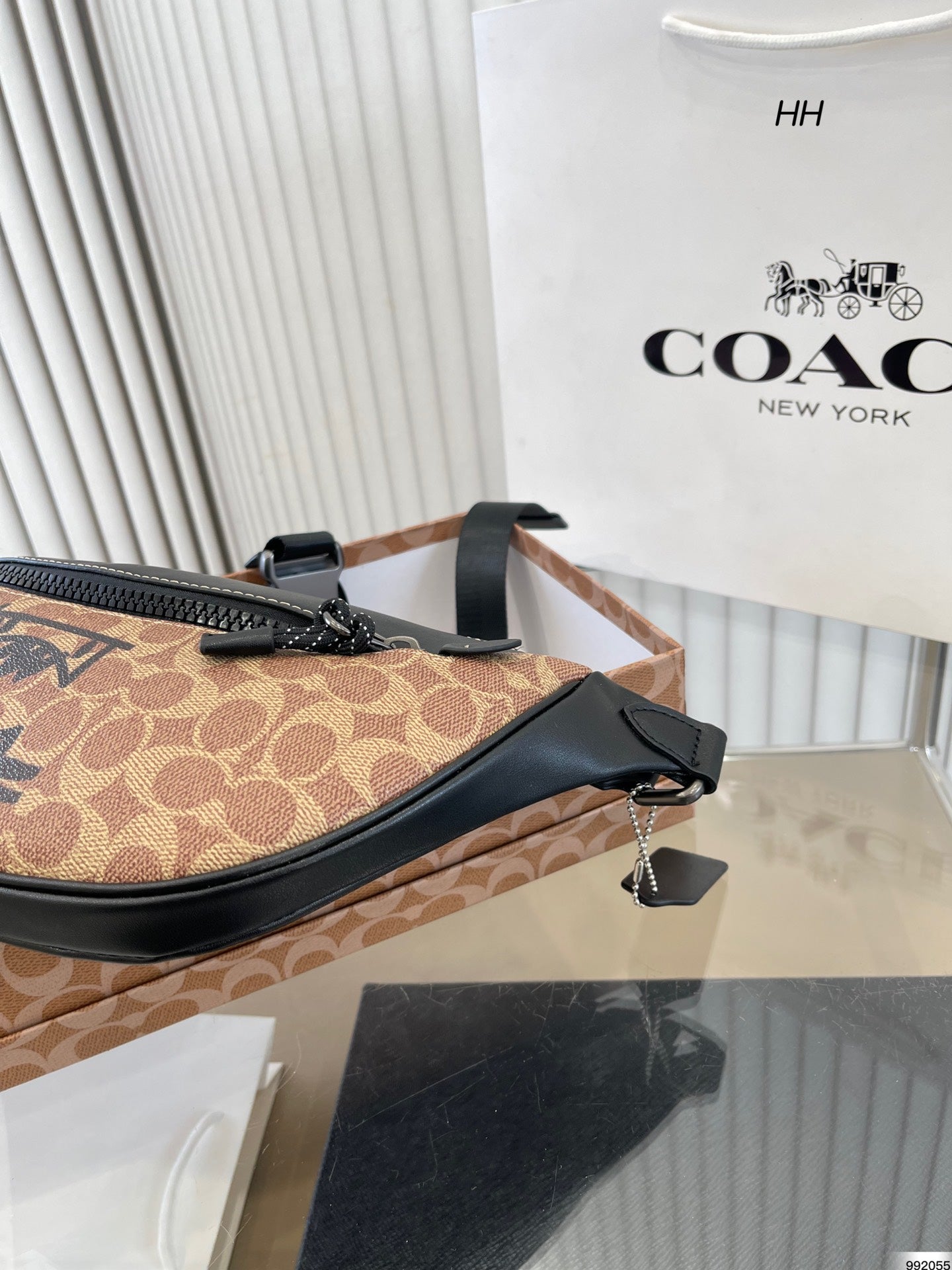 Co-BAG225