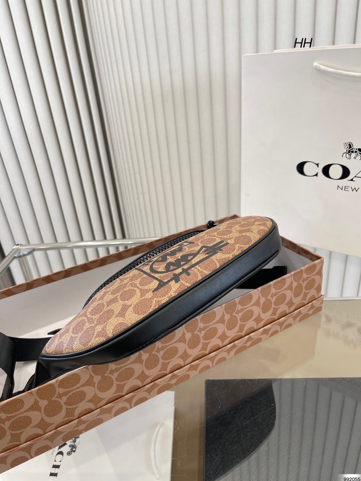 Co-BAG225