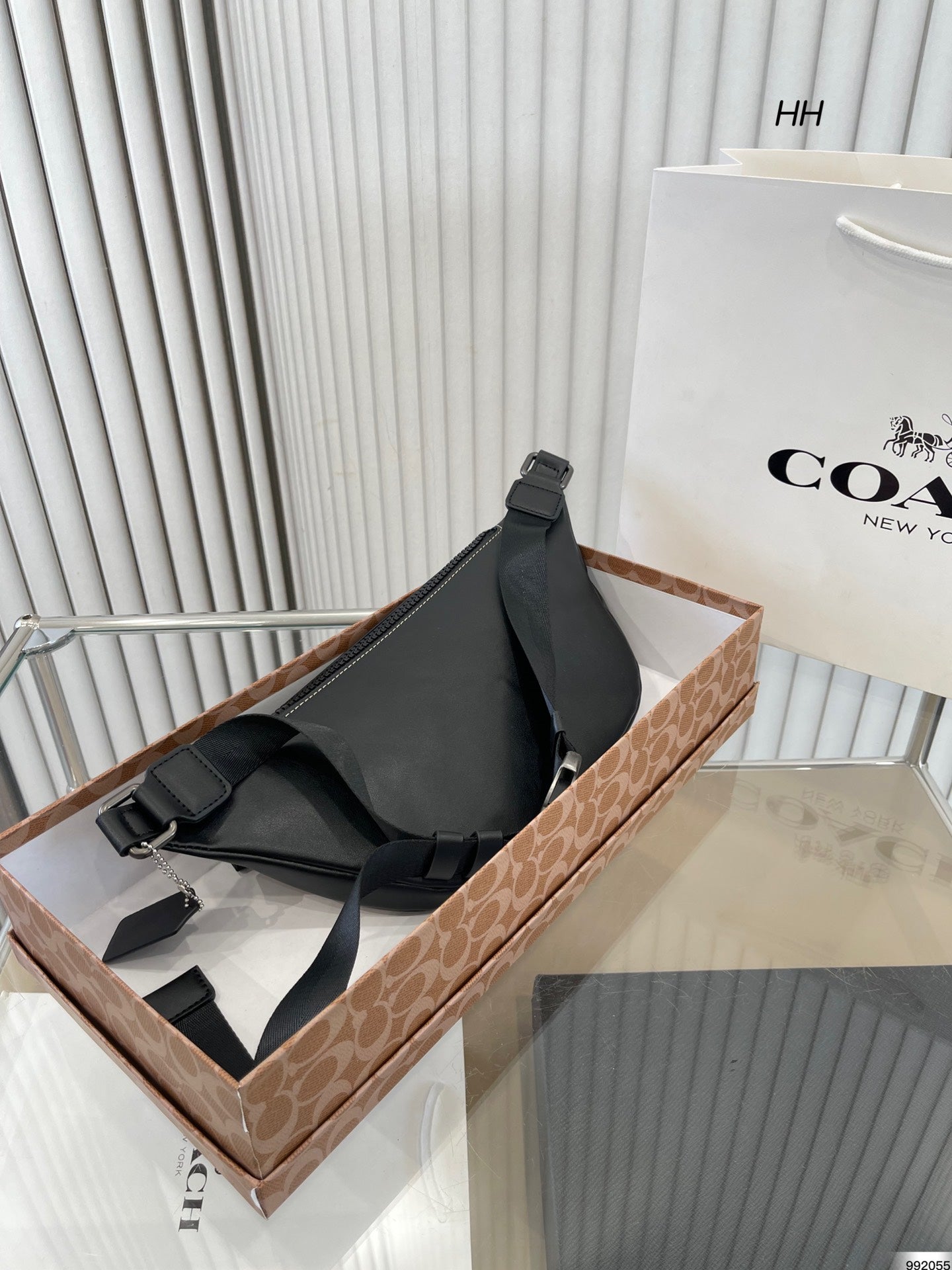 Co-BAG225