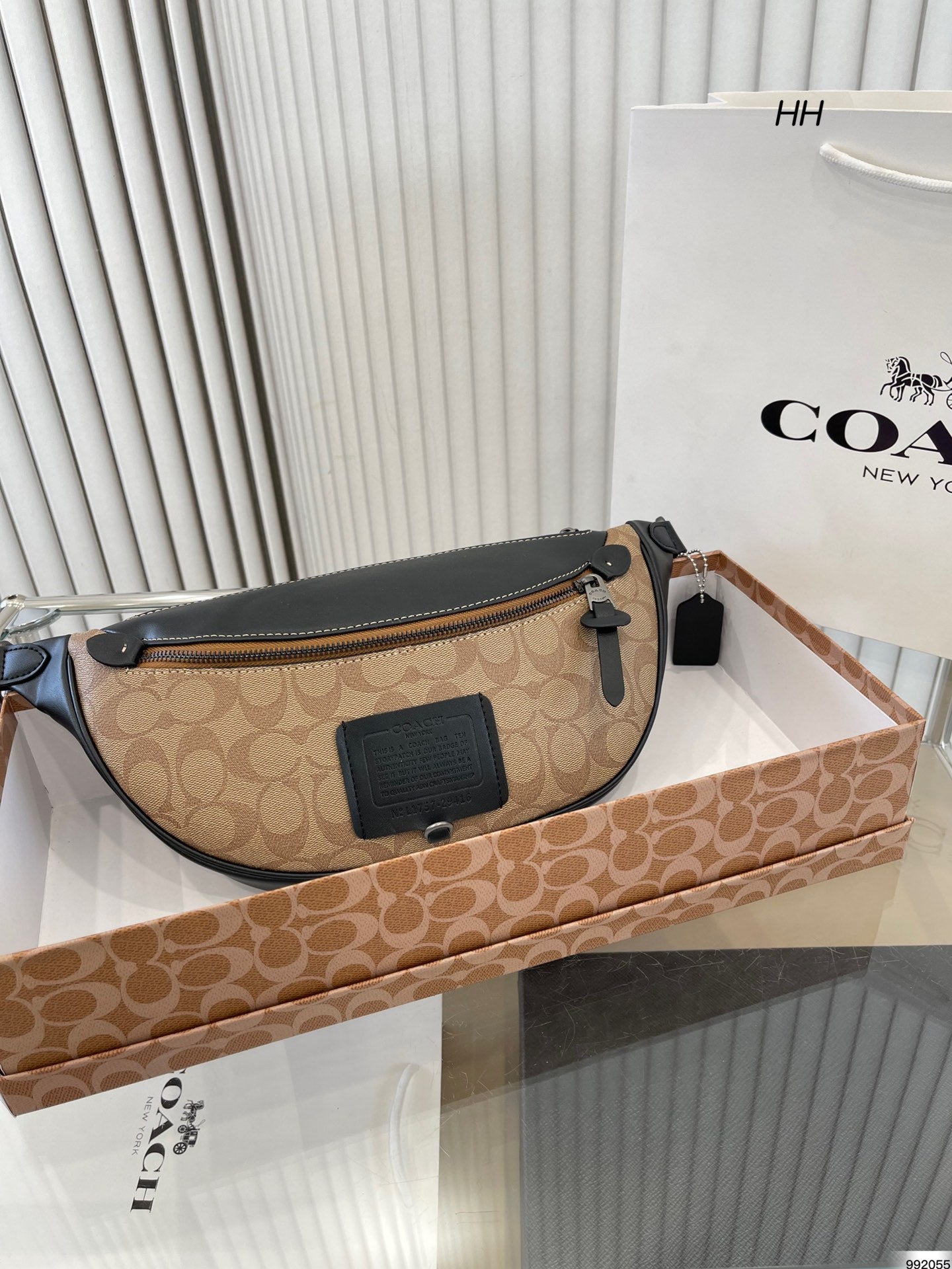 Co-BAG225