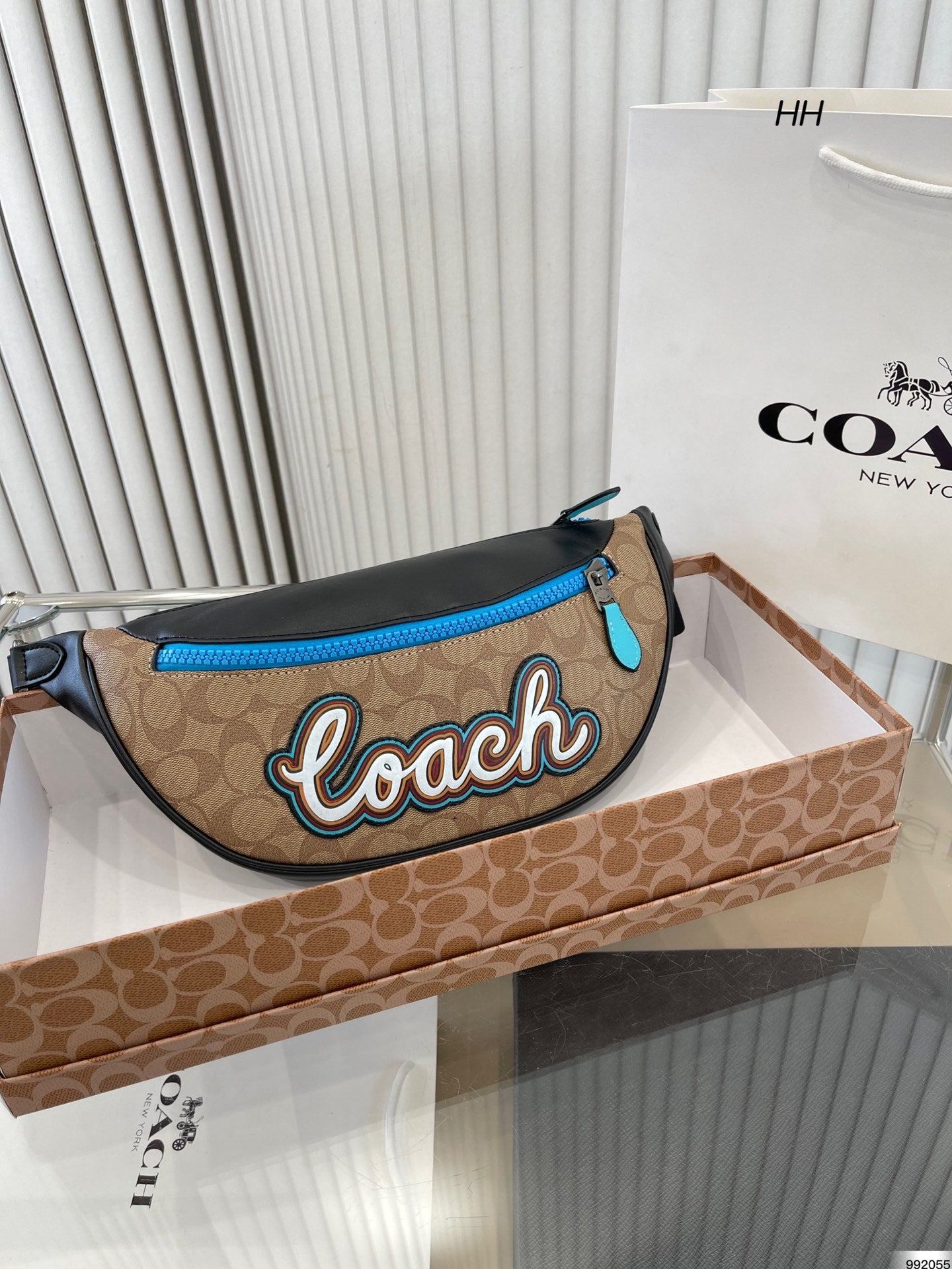 Co-BAG225