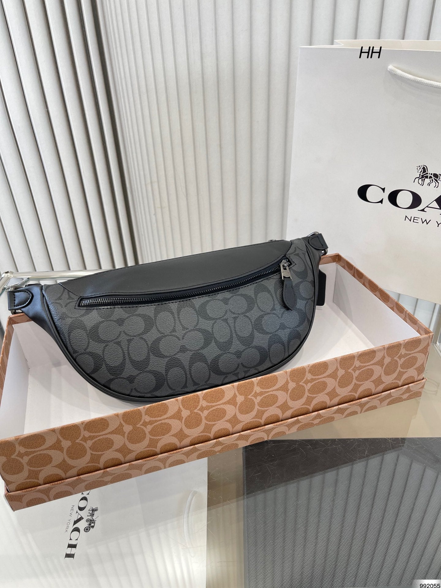 Co-BAG225
