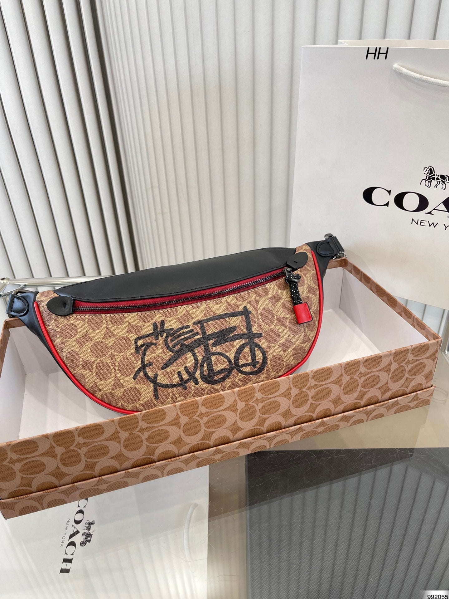 Co-BAG225