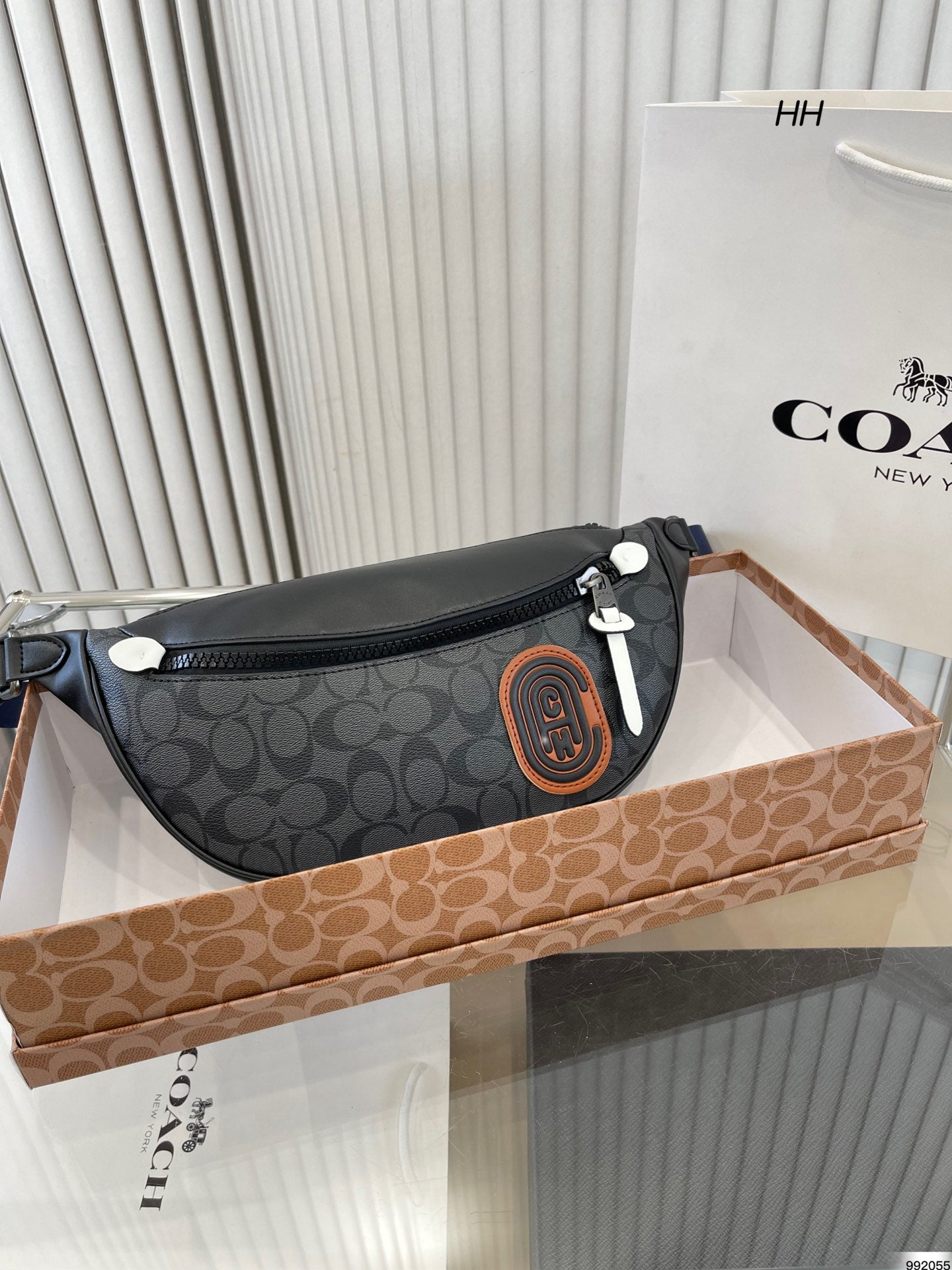 Co-BAG225