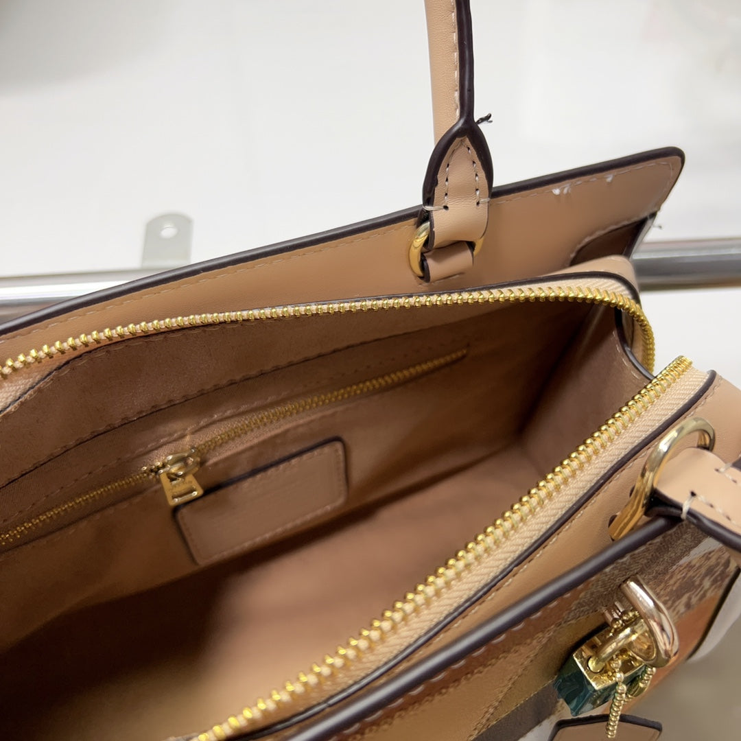 Co-BAG228