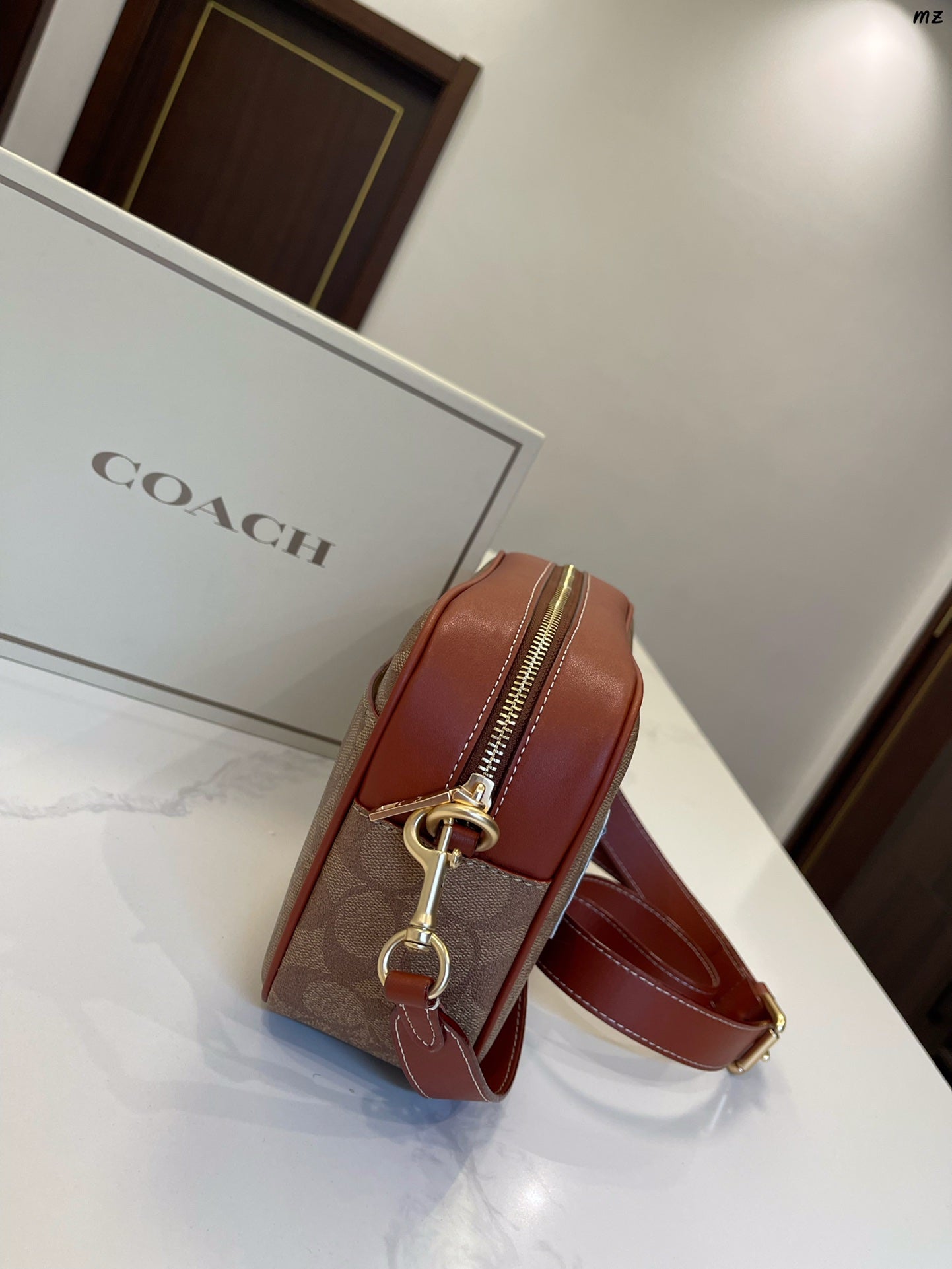 Co-BAG232
