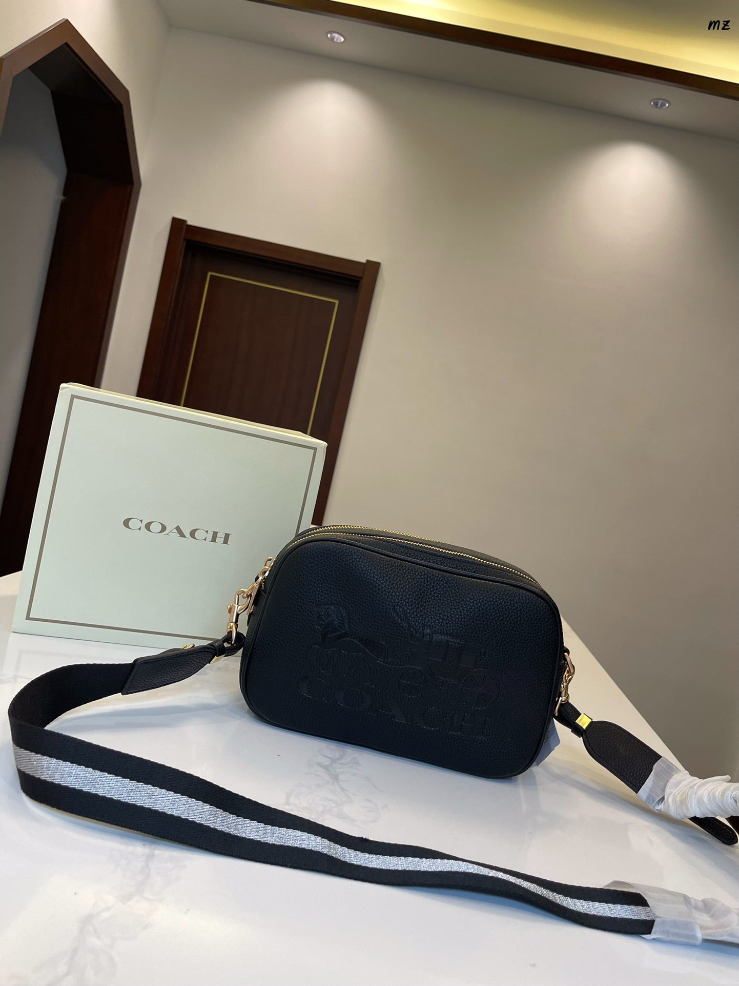 Co-BAG232