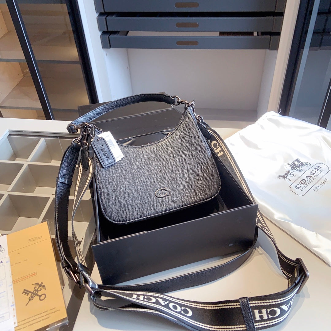 Co-BAG242