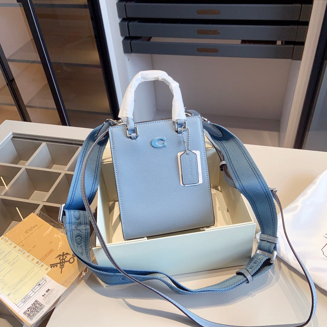 Co-BAG243