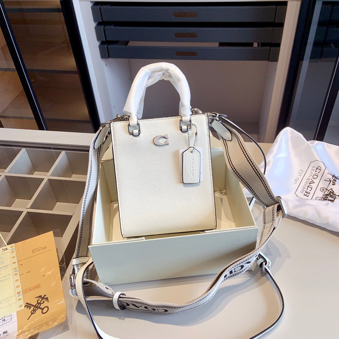 Co-BAG243