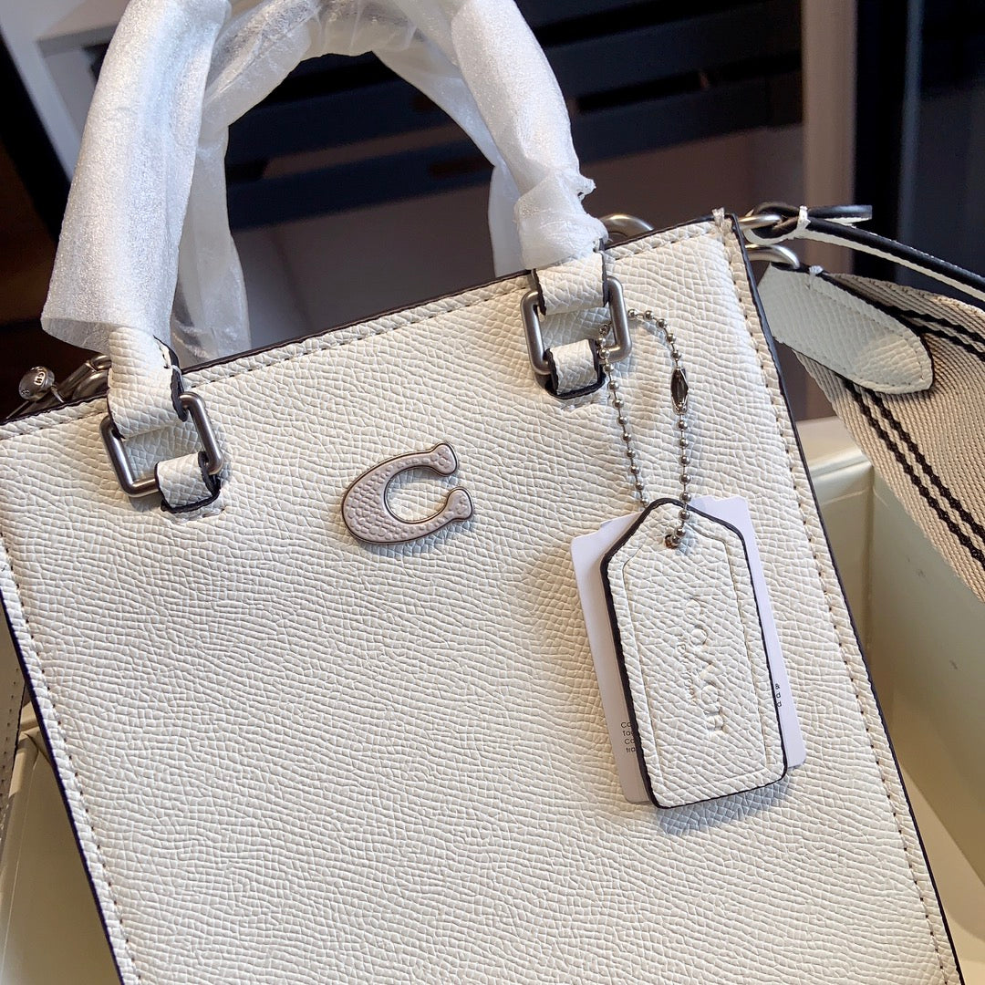 Co-BAG243