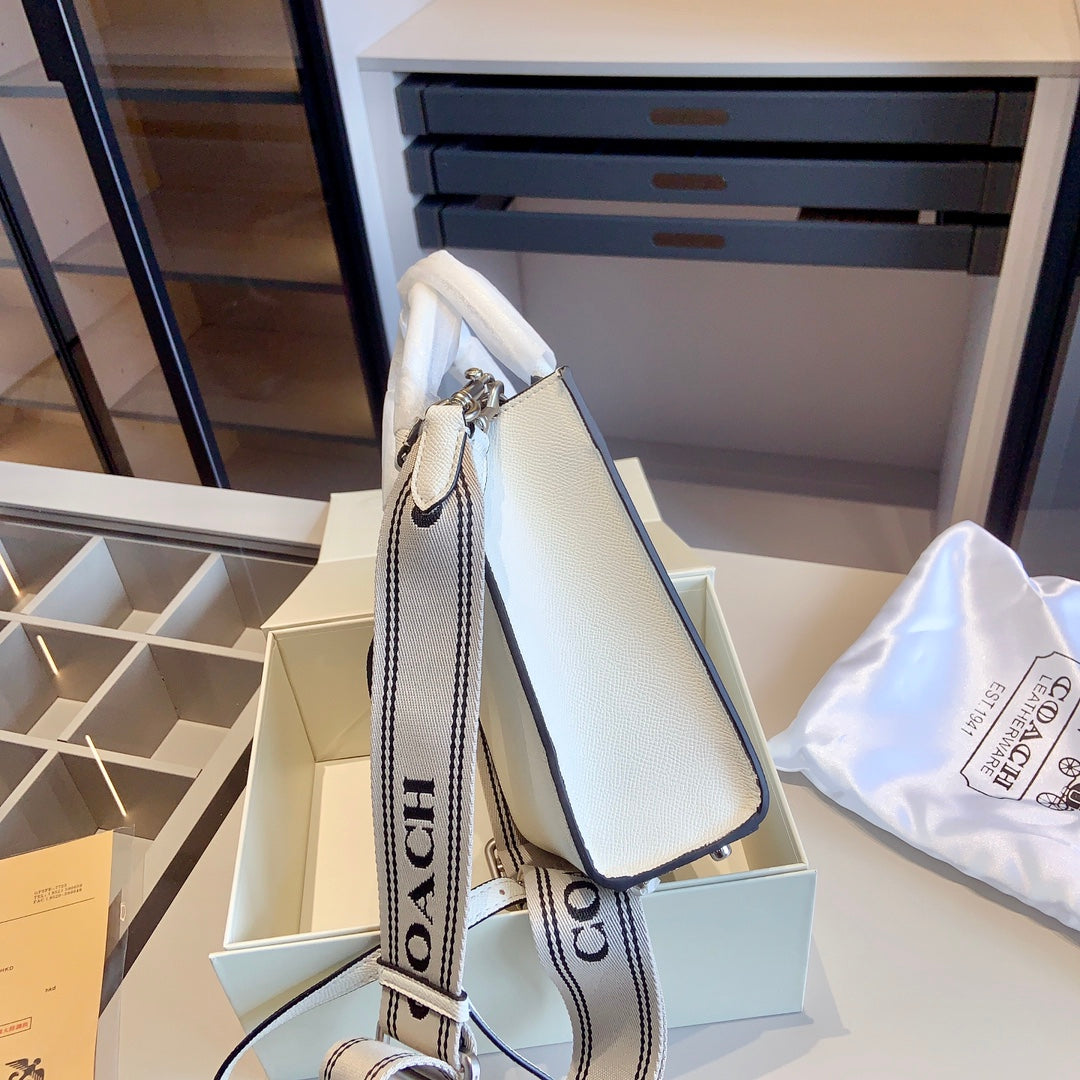 Co-BAG243