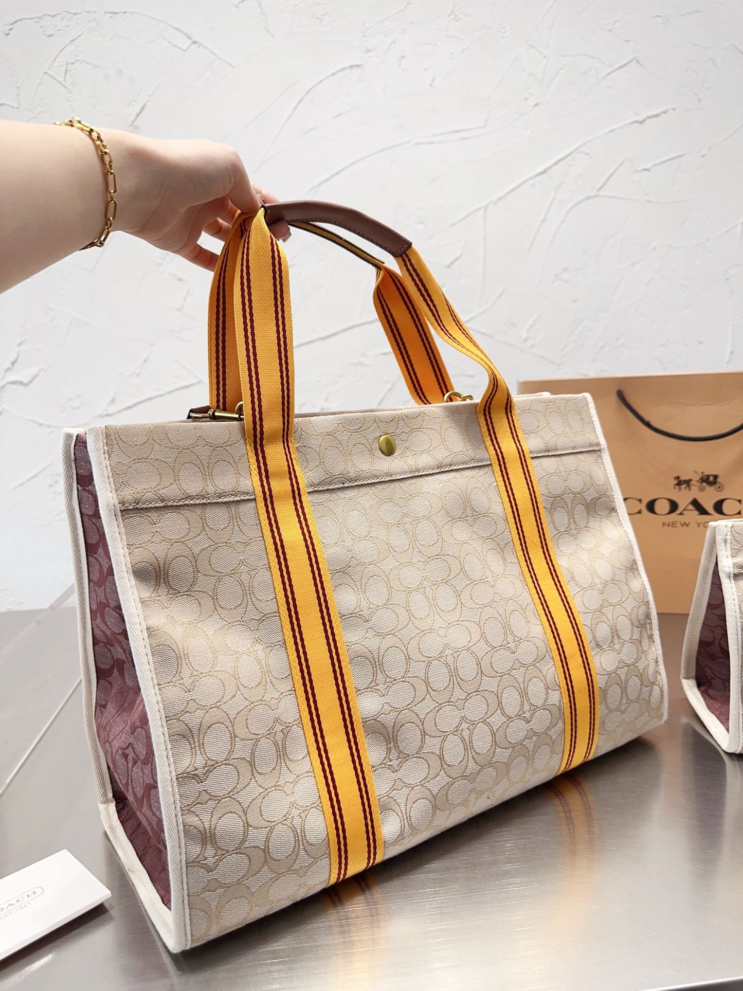Co-BAG252