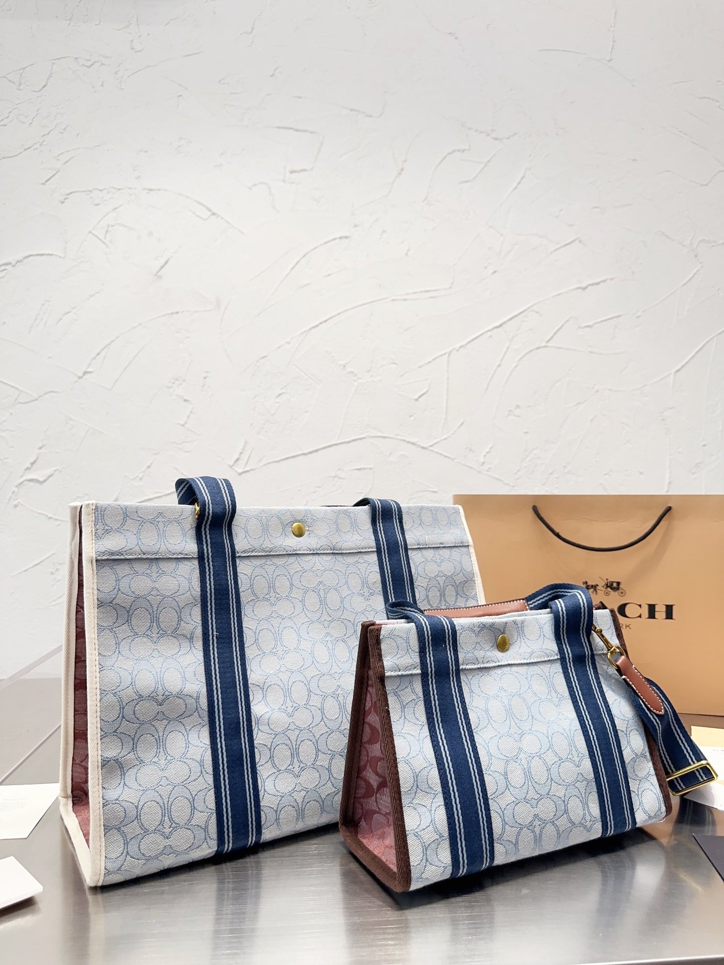 Co-BAG252
