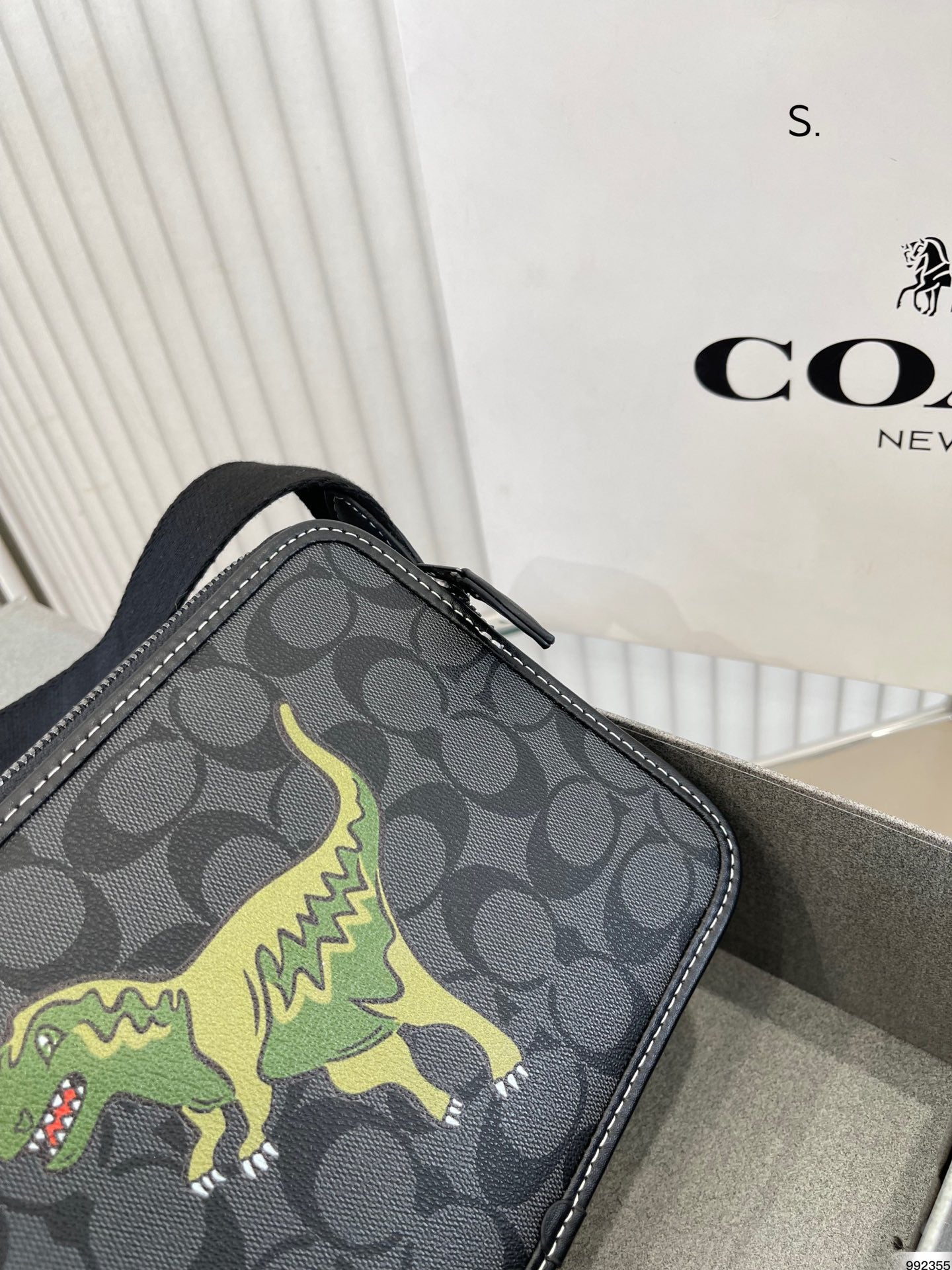Co-BAG259