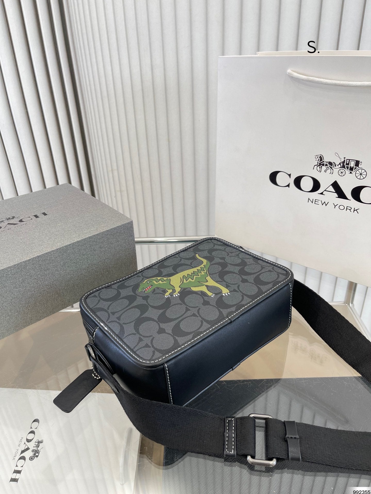 Co-BAG259