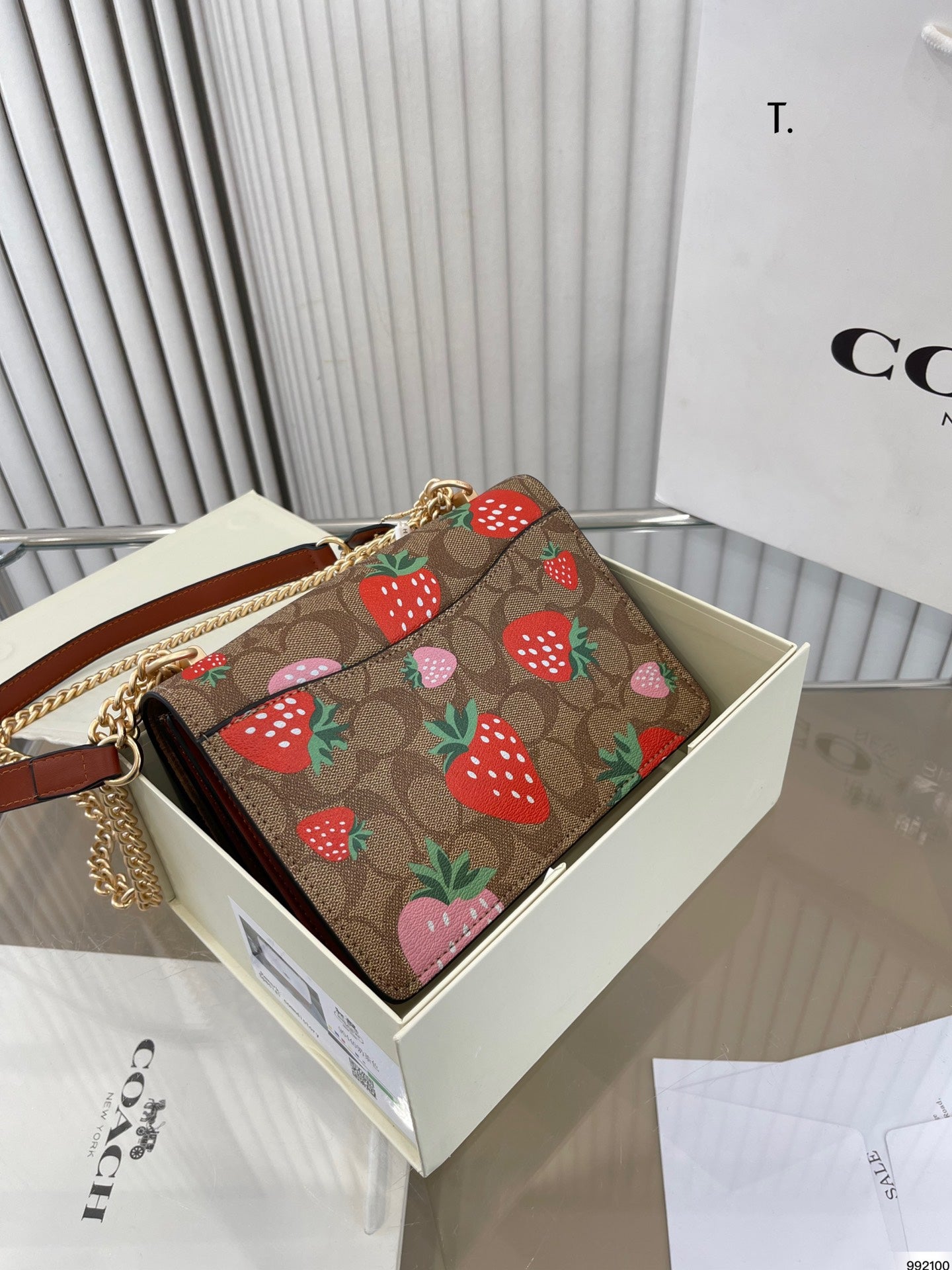 Co-BAG260