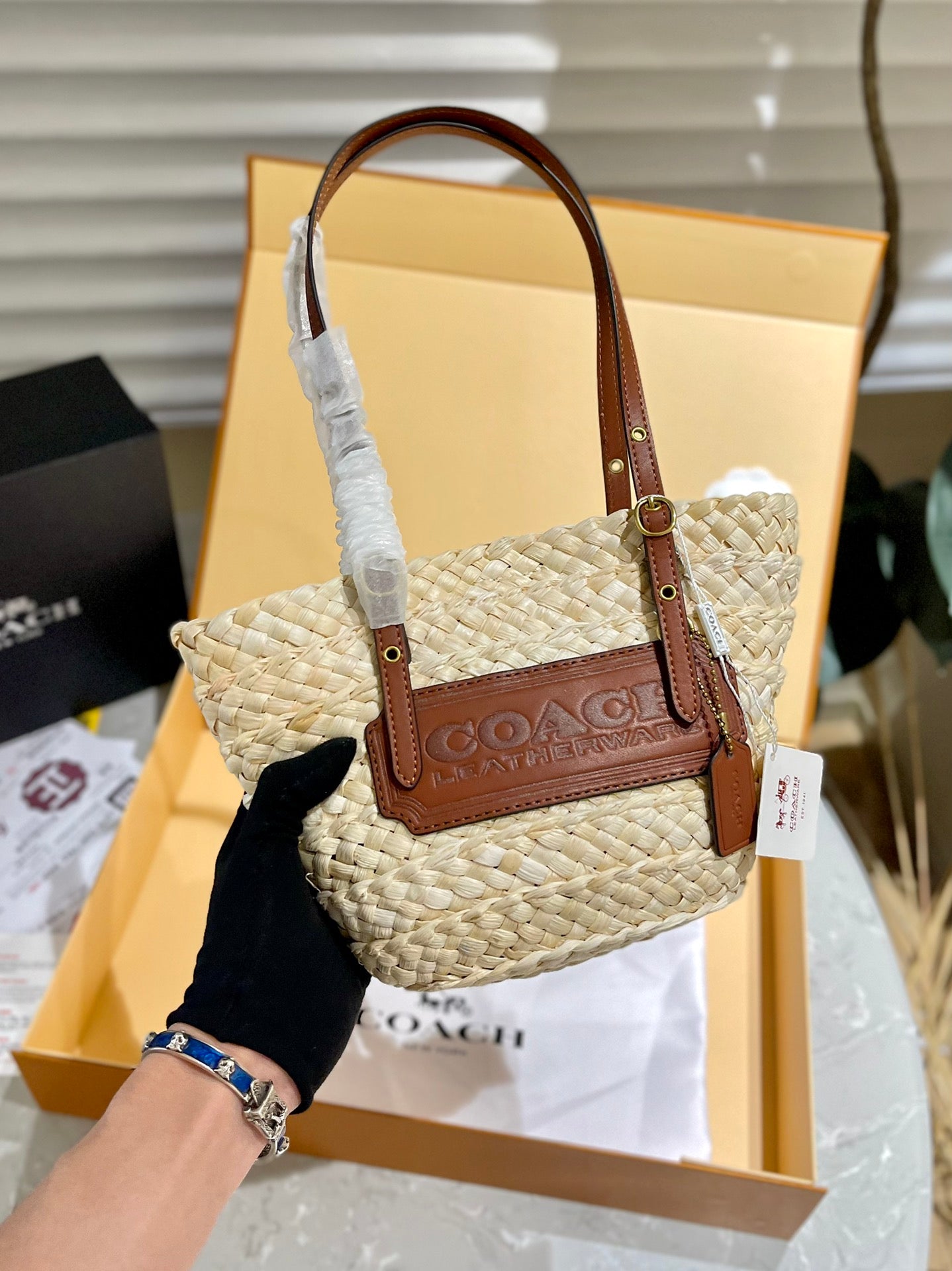 Co-BAG263