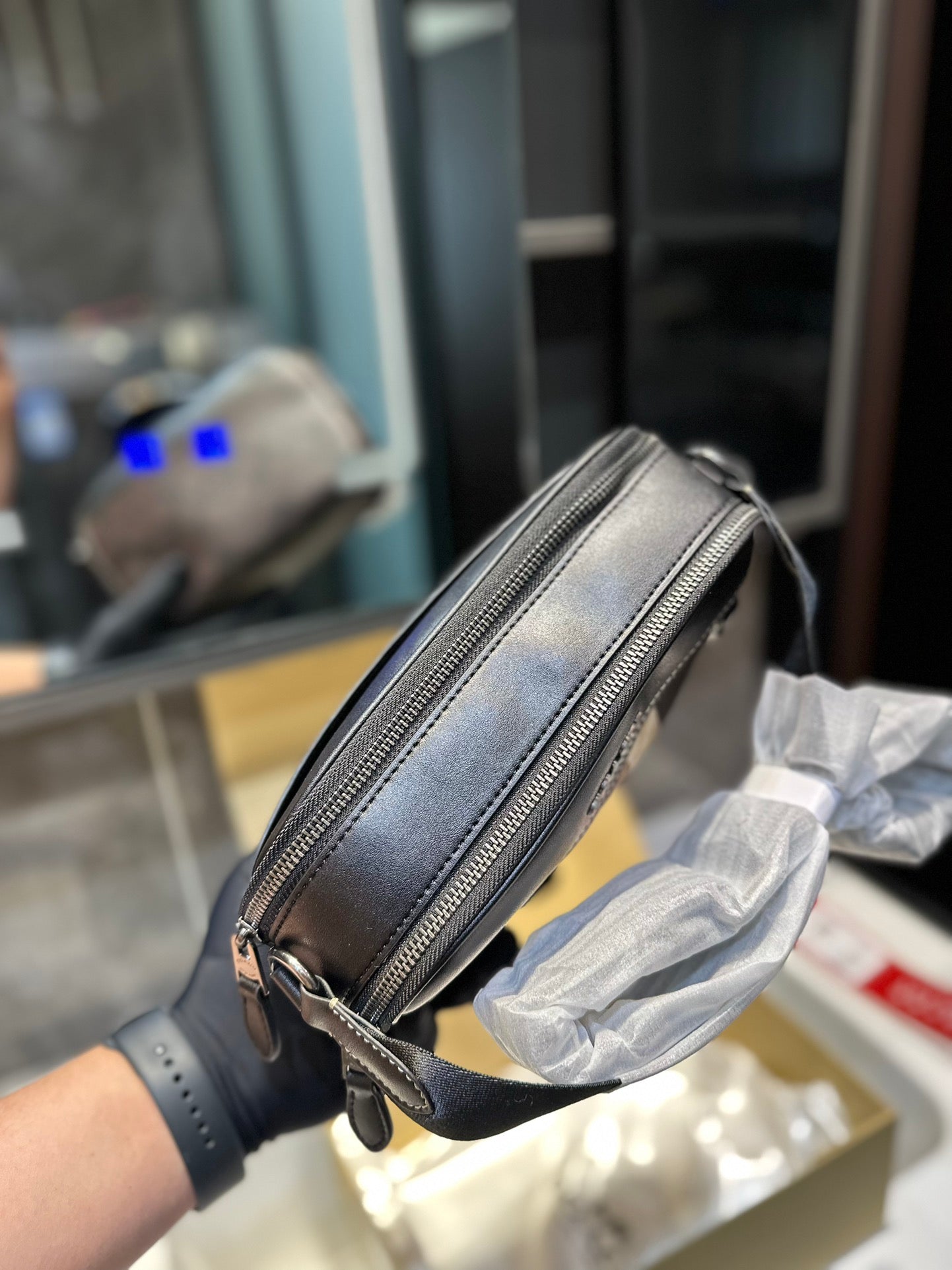 Co-BAG271