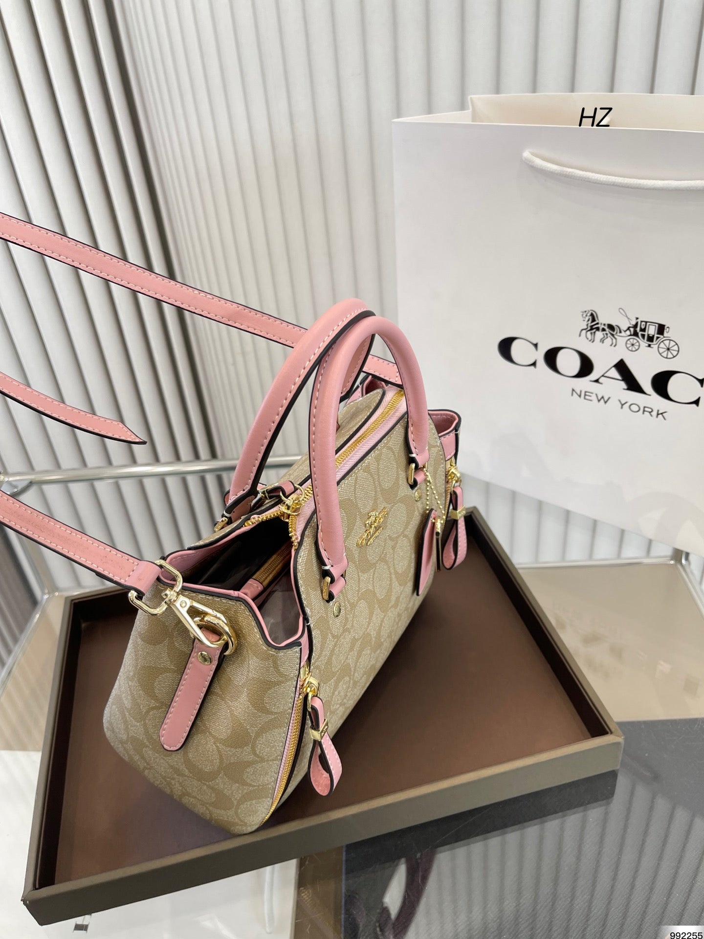 Co-BAG272