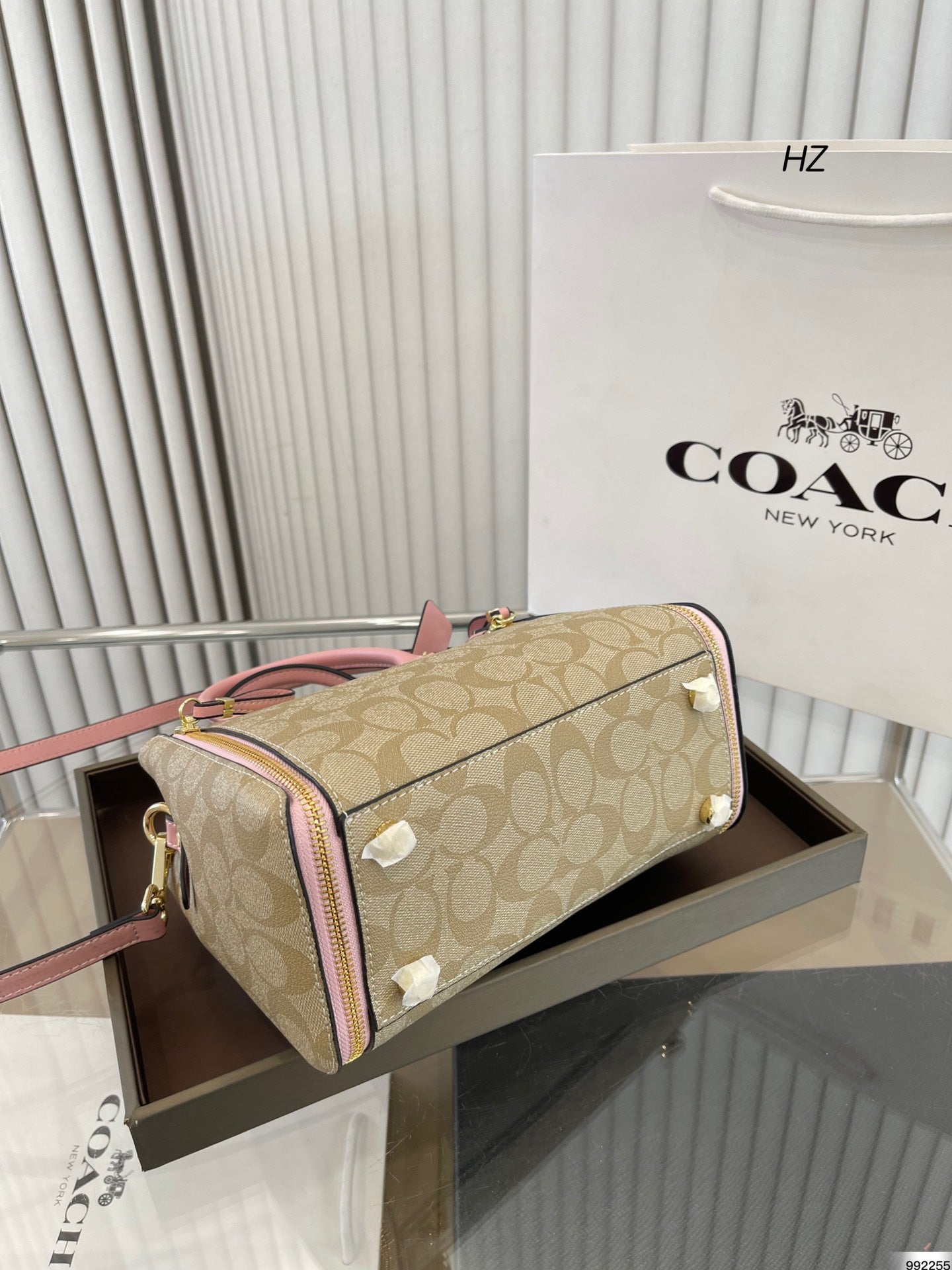 Co-BAG272