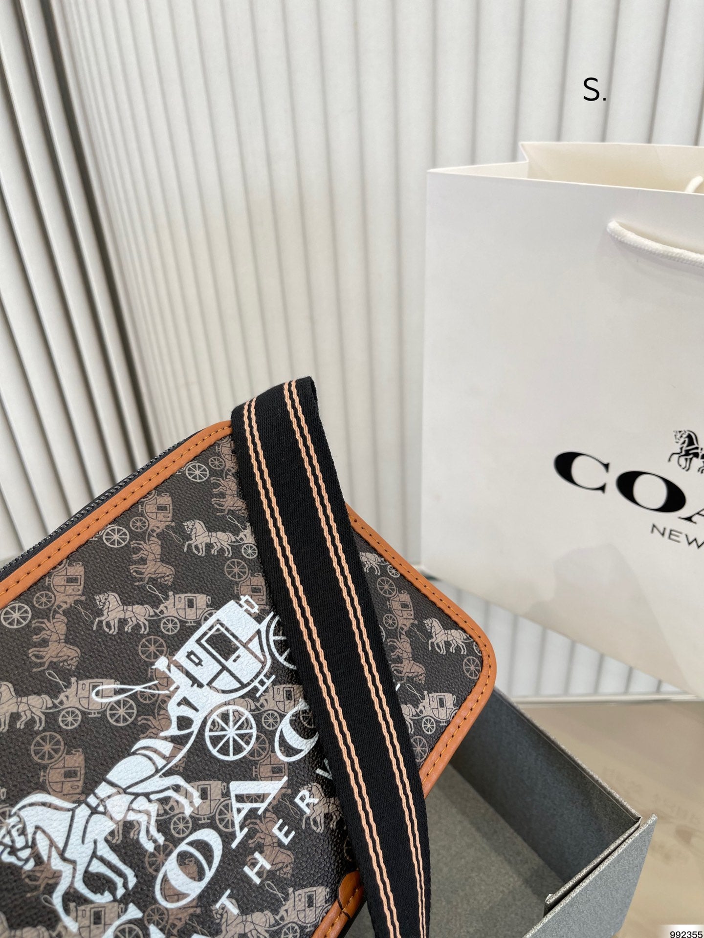 Co-BAG273