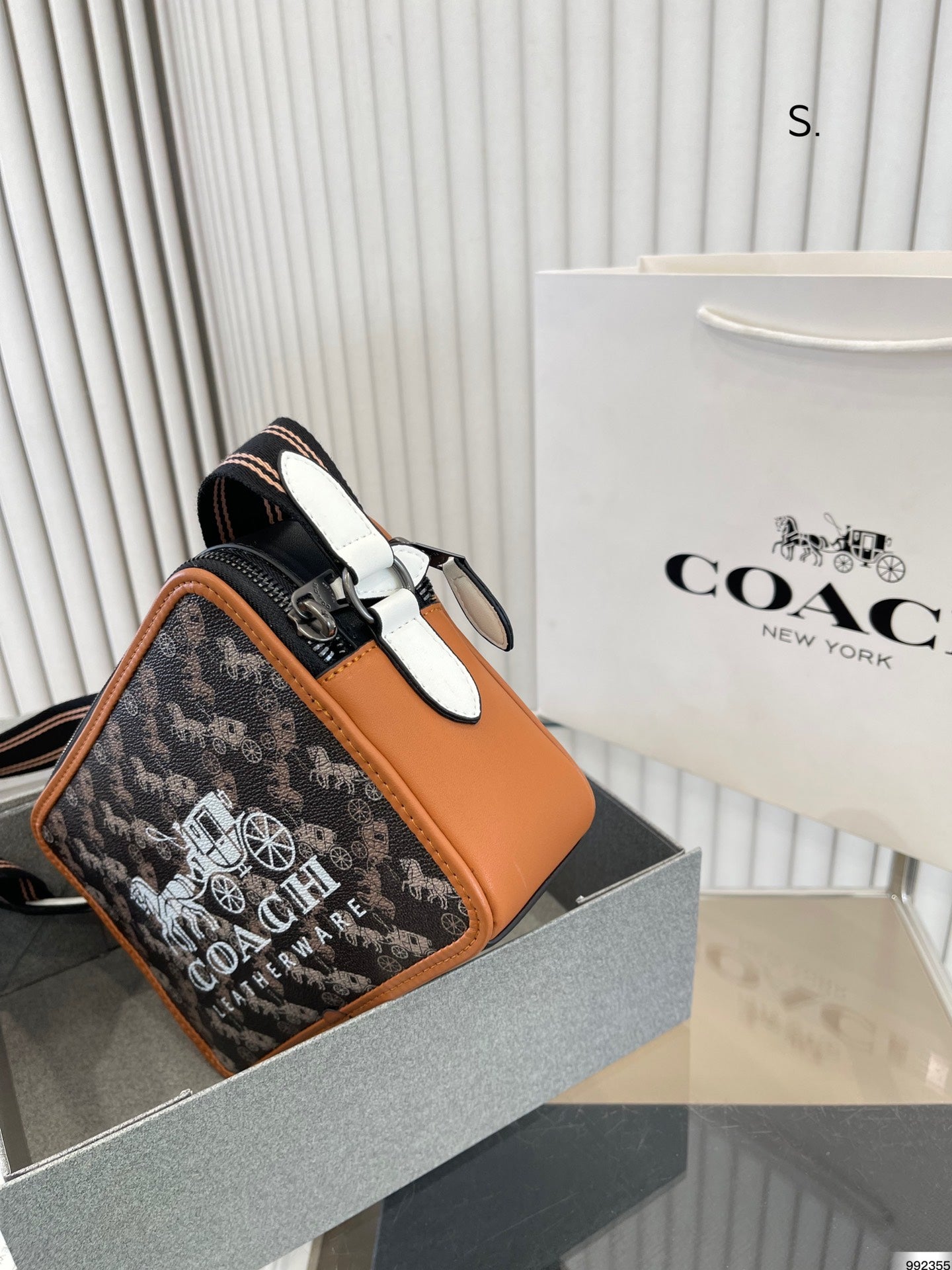 Co-BAG273