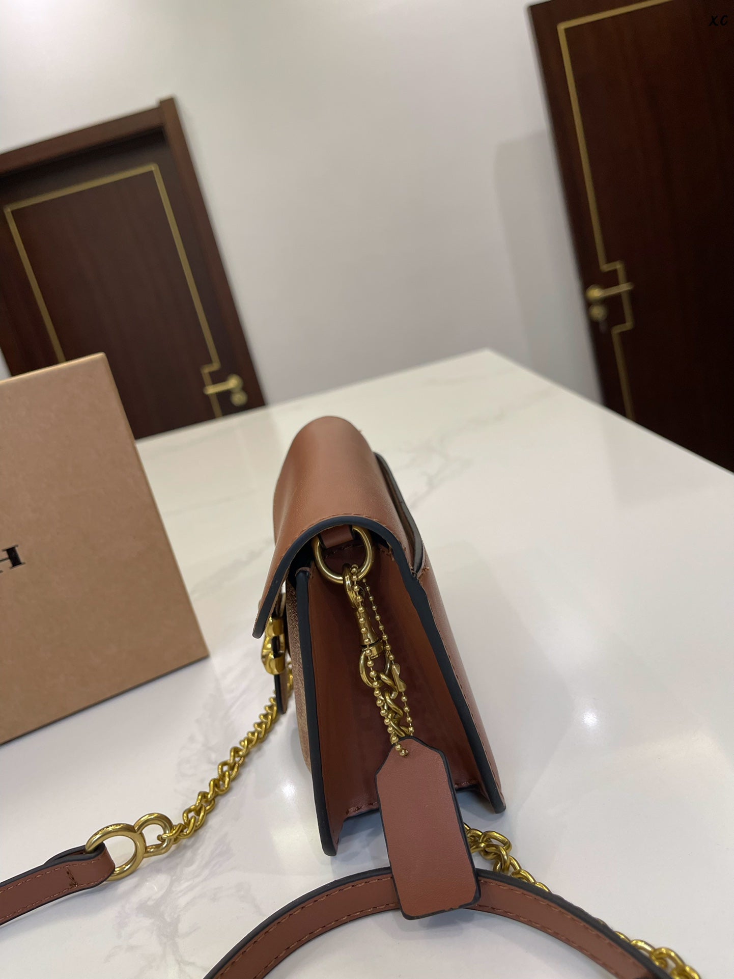 Co-BAG295