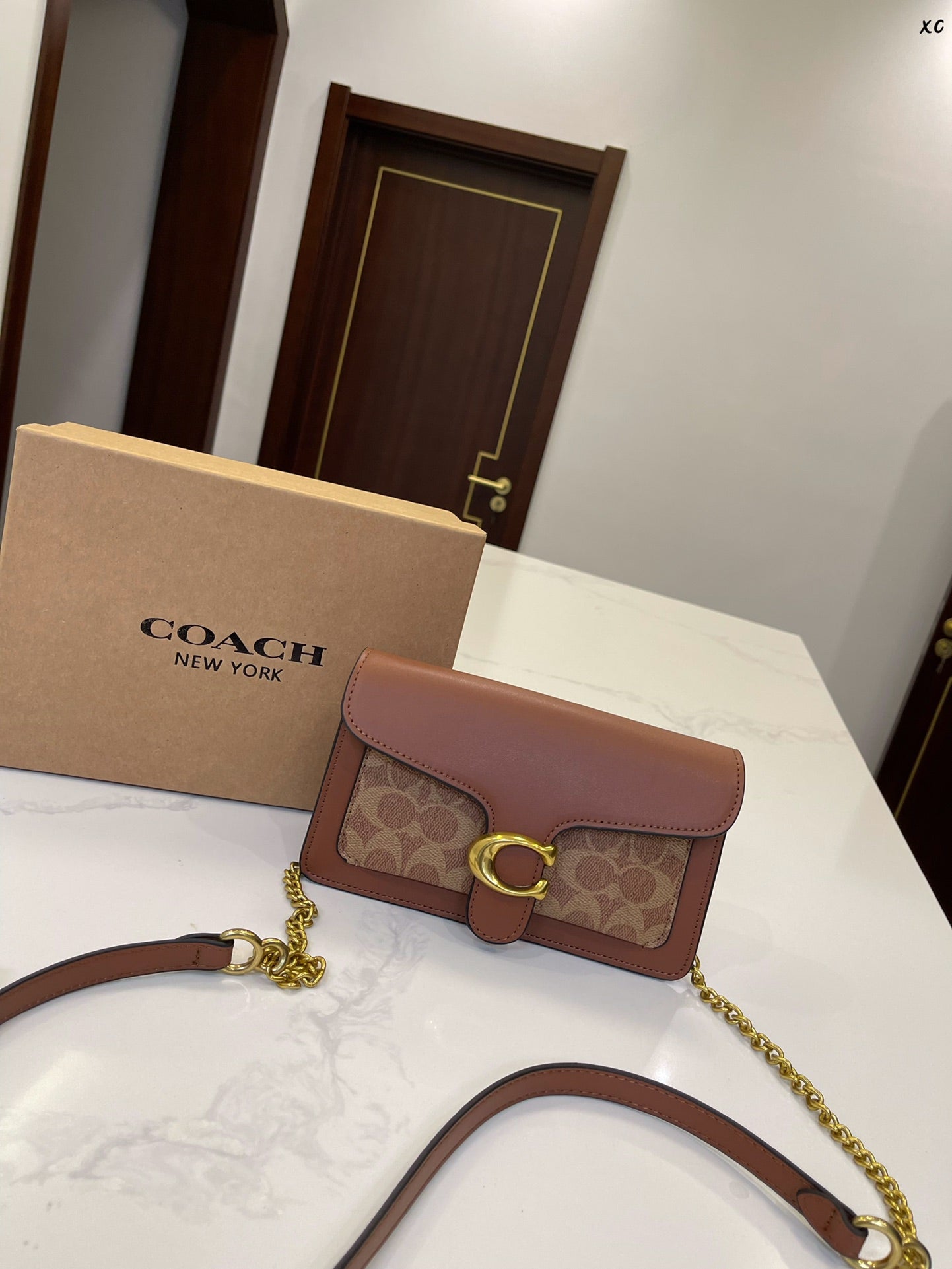 Co-BAG295