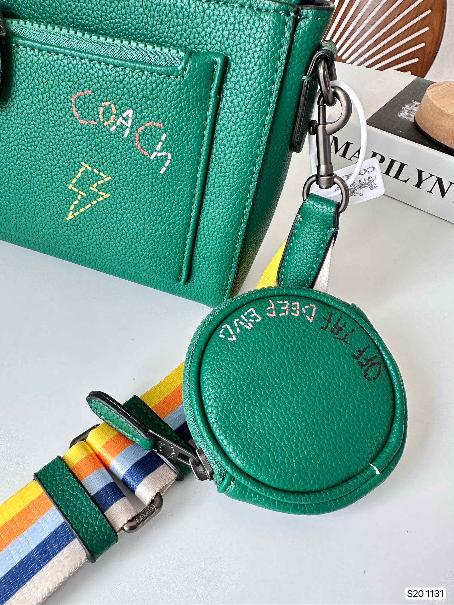 Co-BAG305